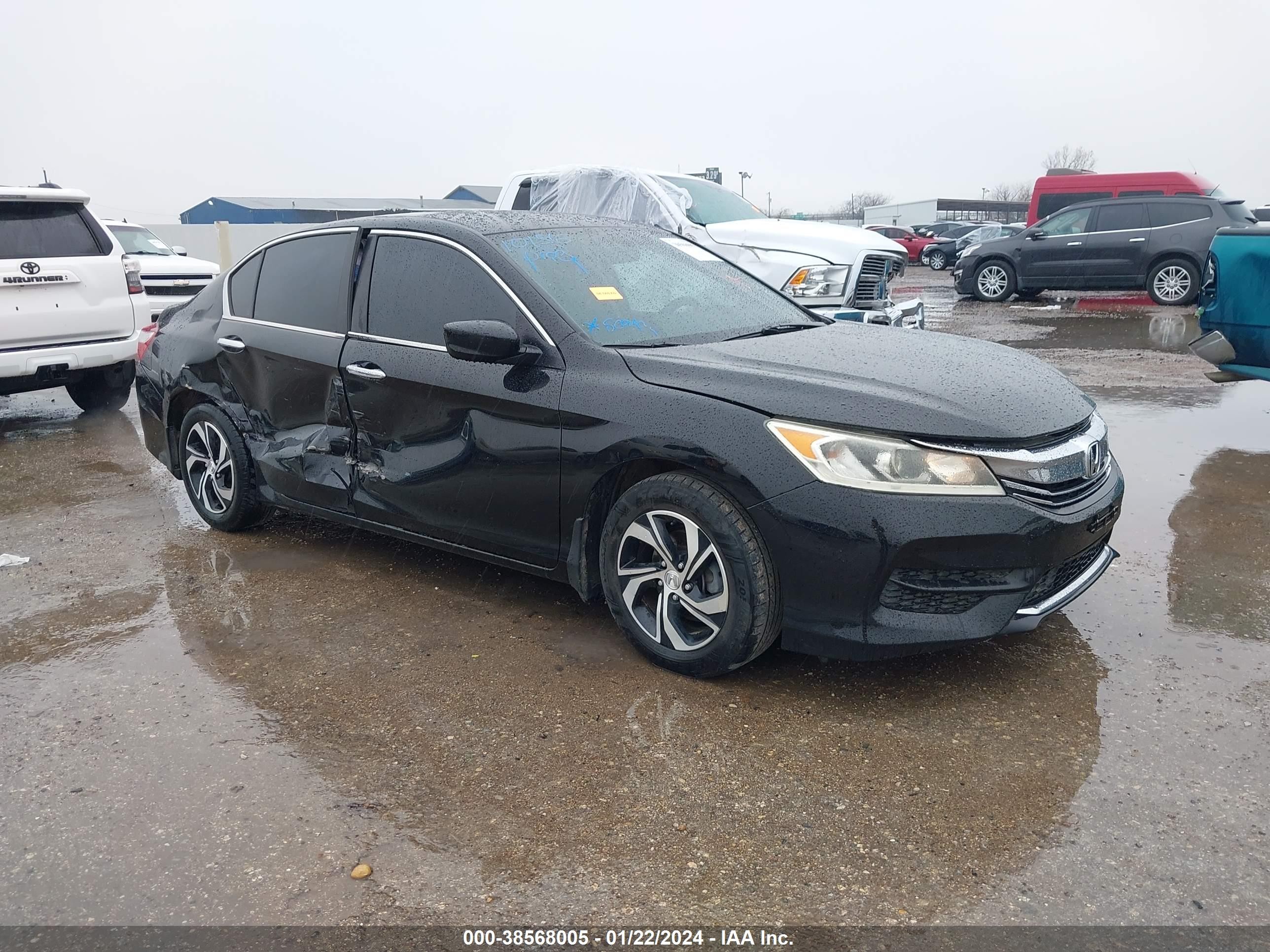 HONDA ACCORD 2017 1hgcr2f38ha276451