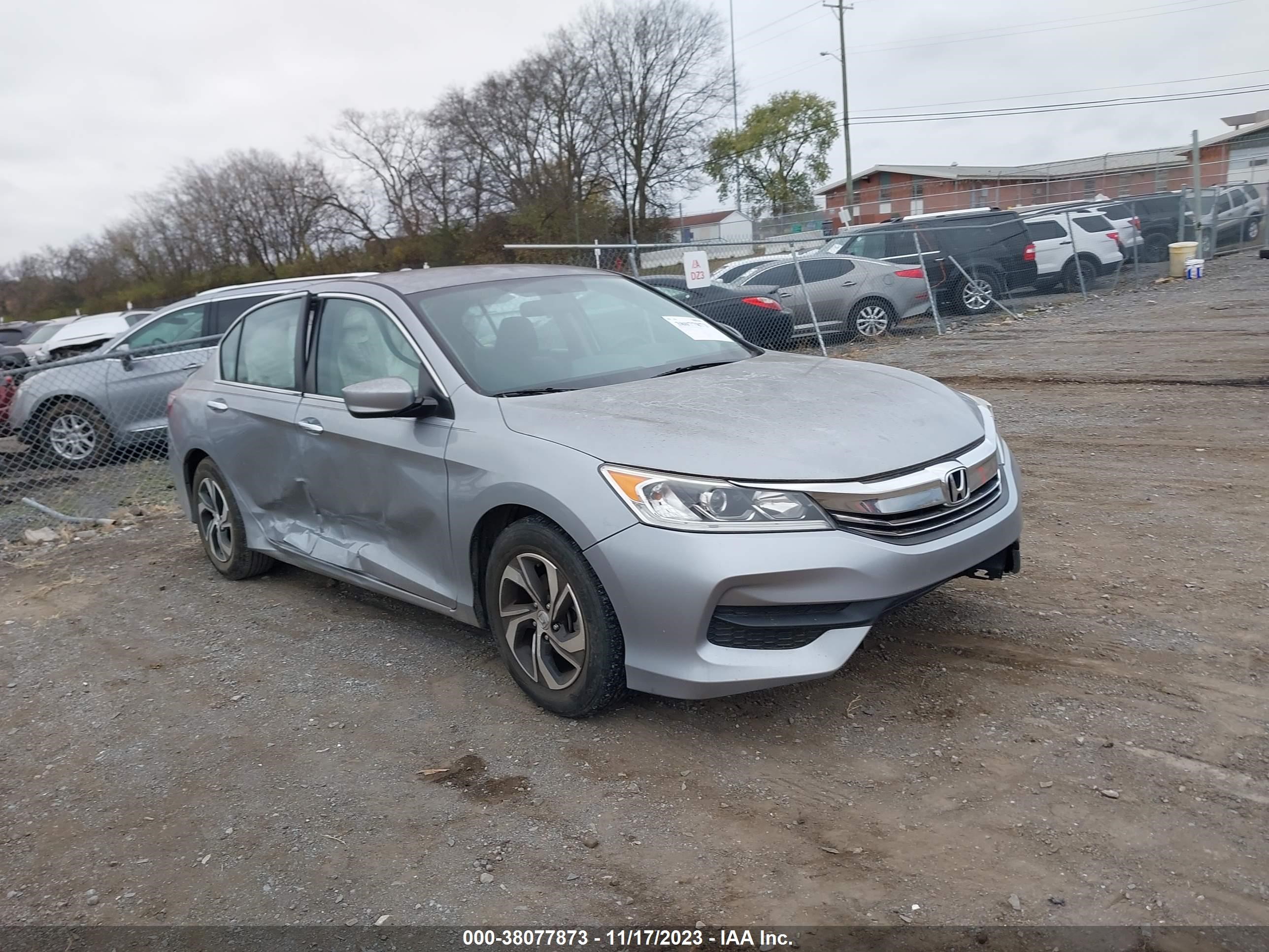 HONDA ACCORD 2017 1hgcr2f38ha300327