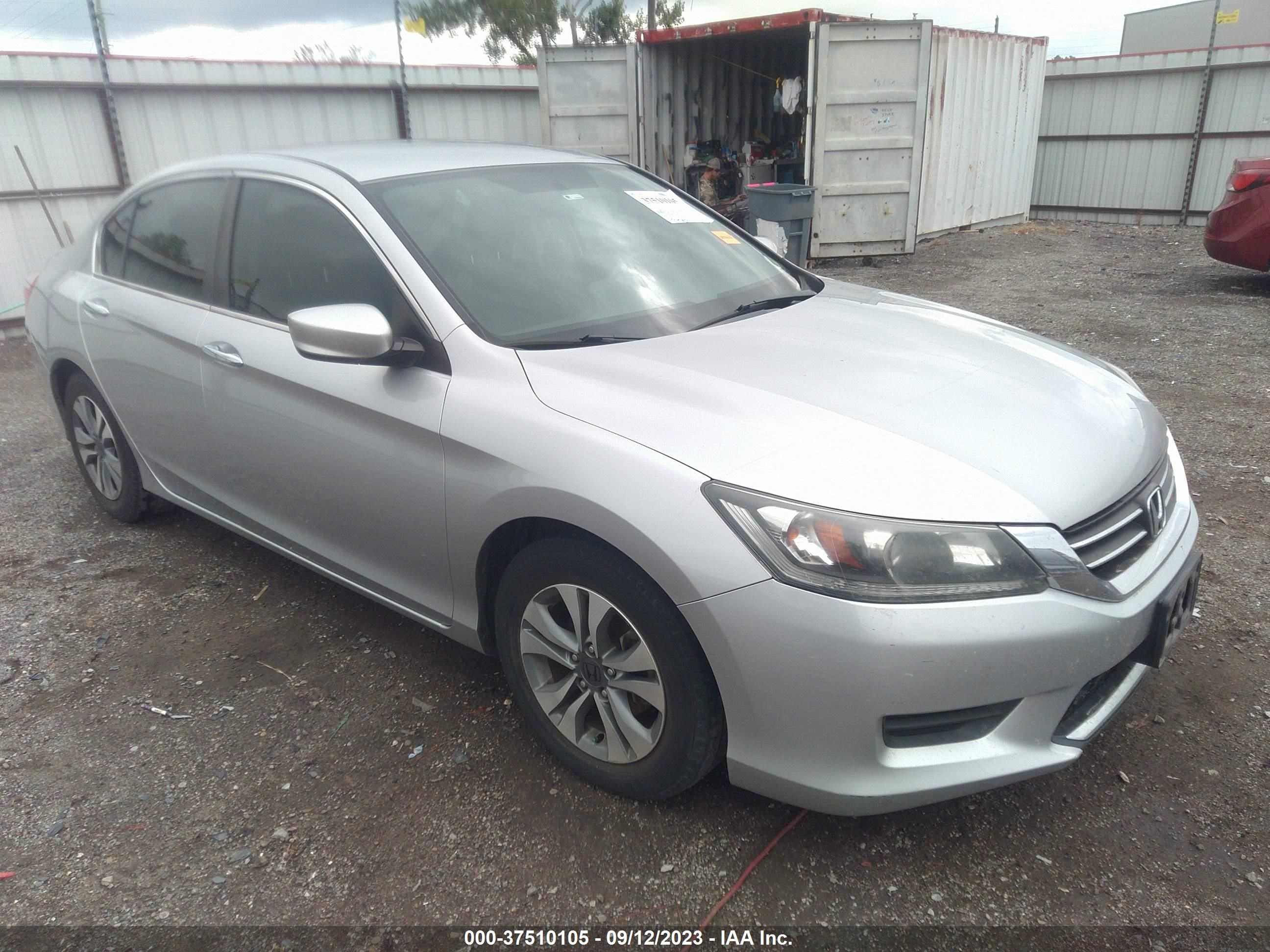 HONDA ACCORD 2015 1hgcr2f3xfa130341