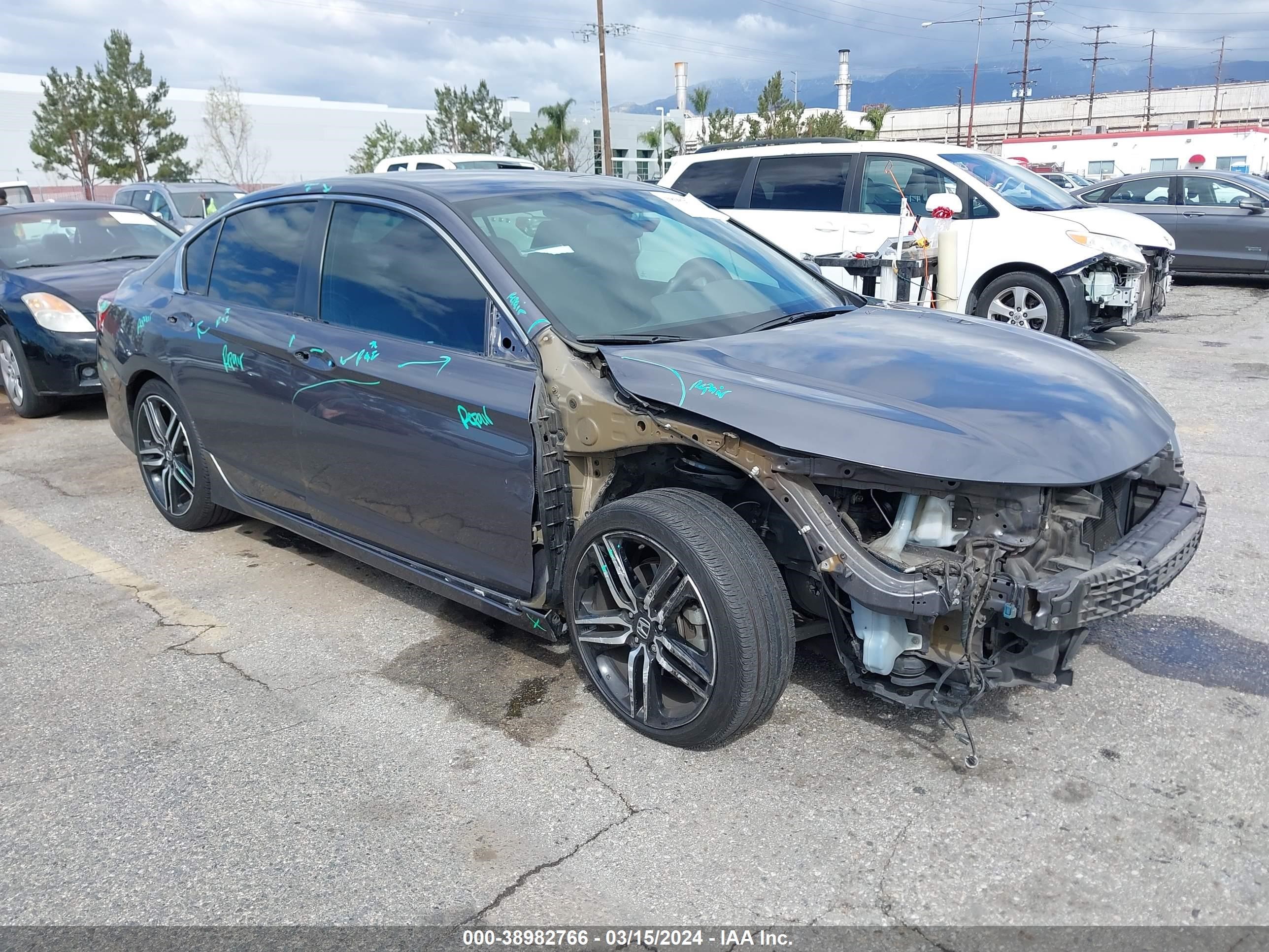 HONDA ACCORD 2017 1hgcr2f50ha145239