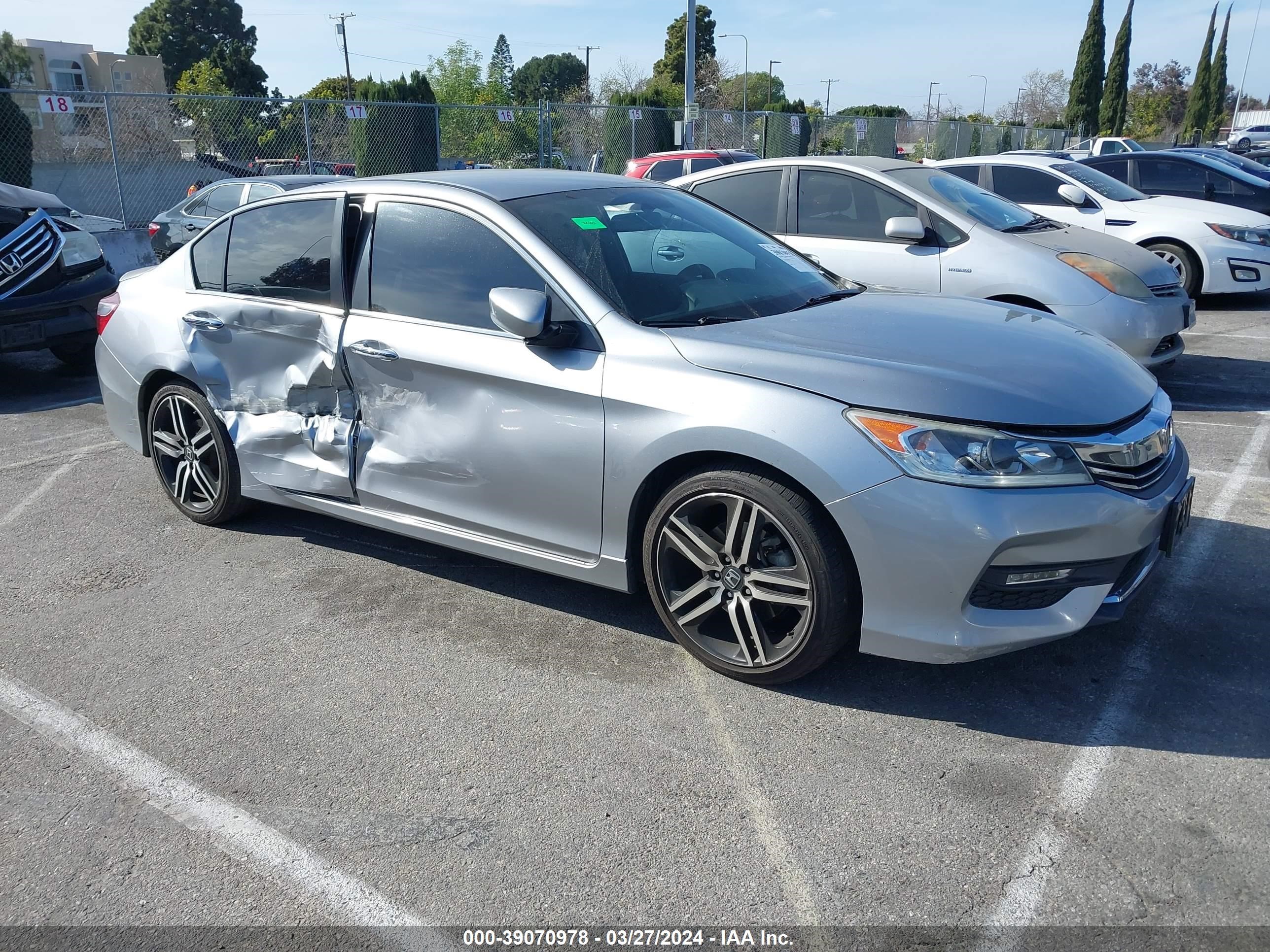 HONDA ACCORD 2017 1hgcr2f51ha027264