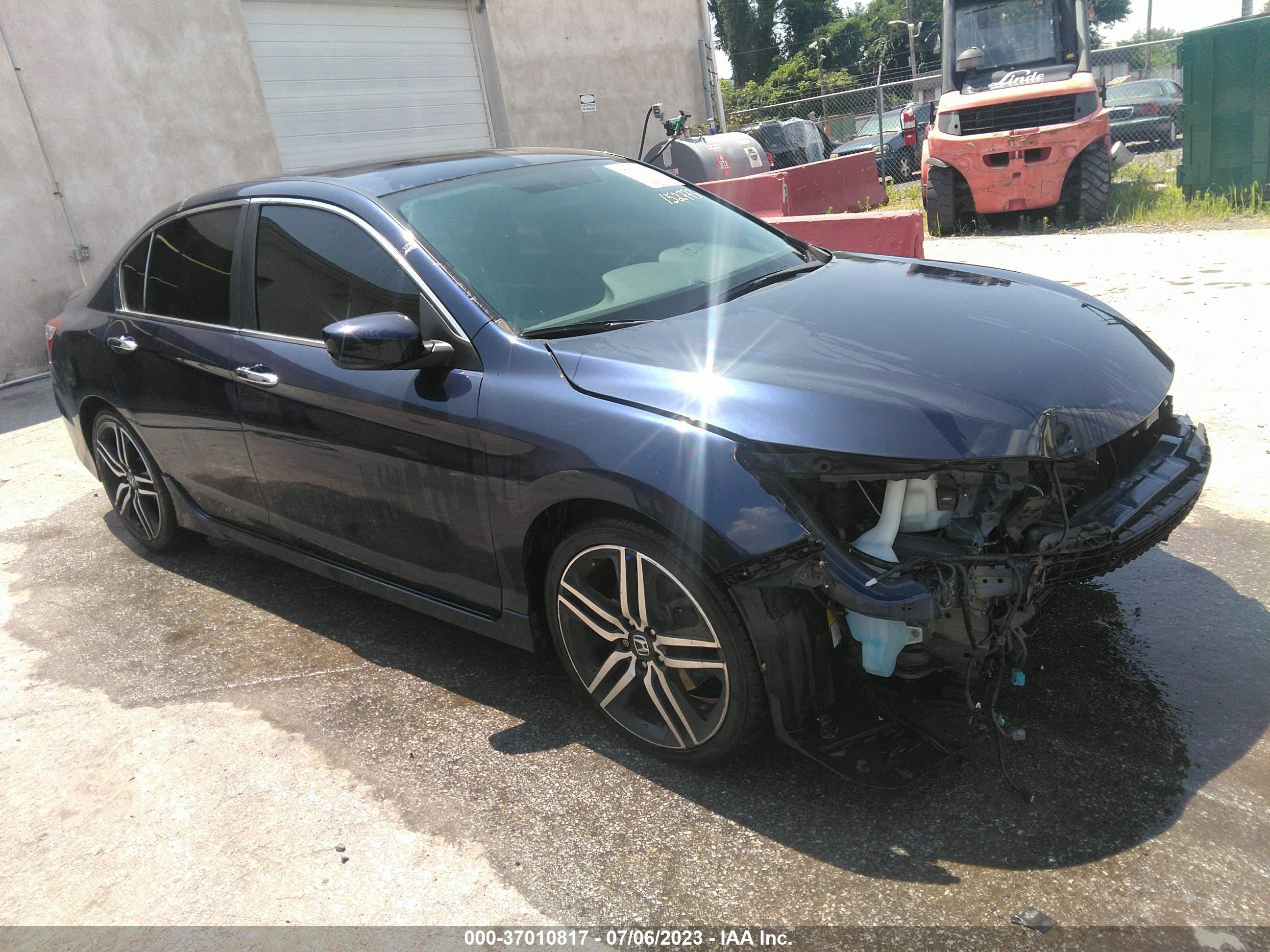 HONDA ACCORD 2016 1hgcr2f52ga152773