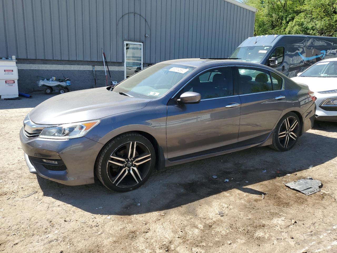 HONDA ACCORD 2017 1hgcr2f52ha043103