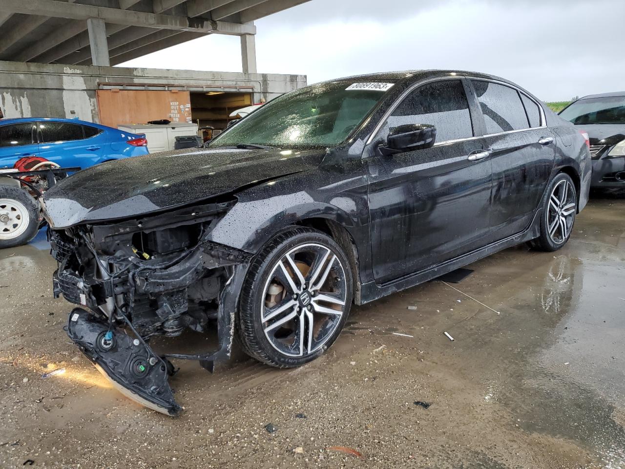 HONDA ACCORD 2017 1hgcr2f52ha108385