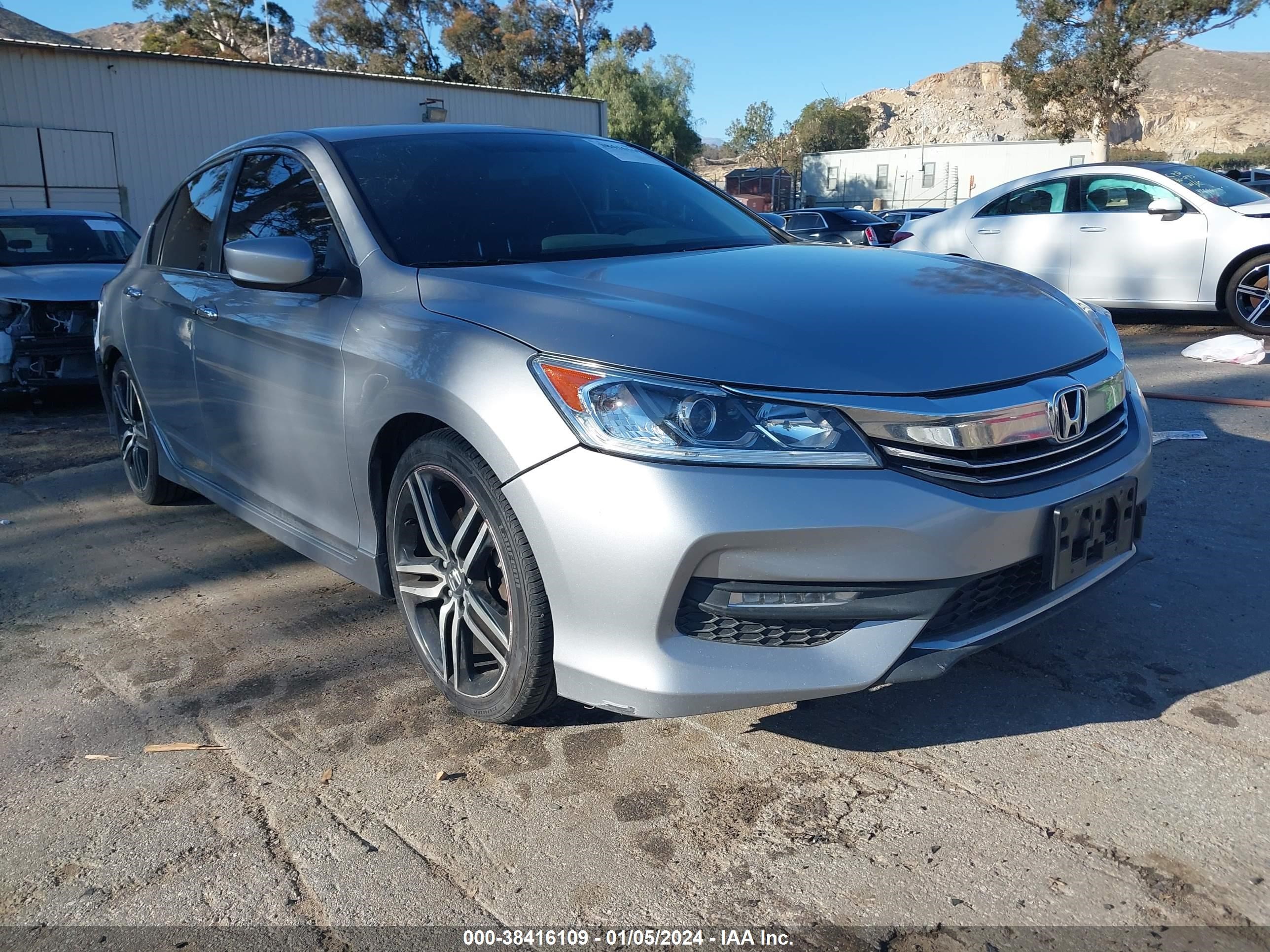 HONDA ACCORD 2016 1hgcr2f53ga094026