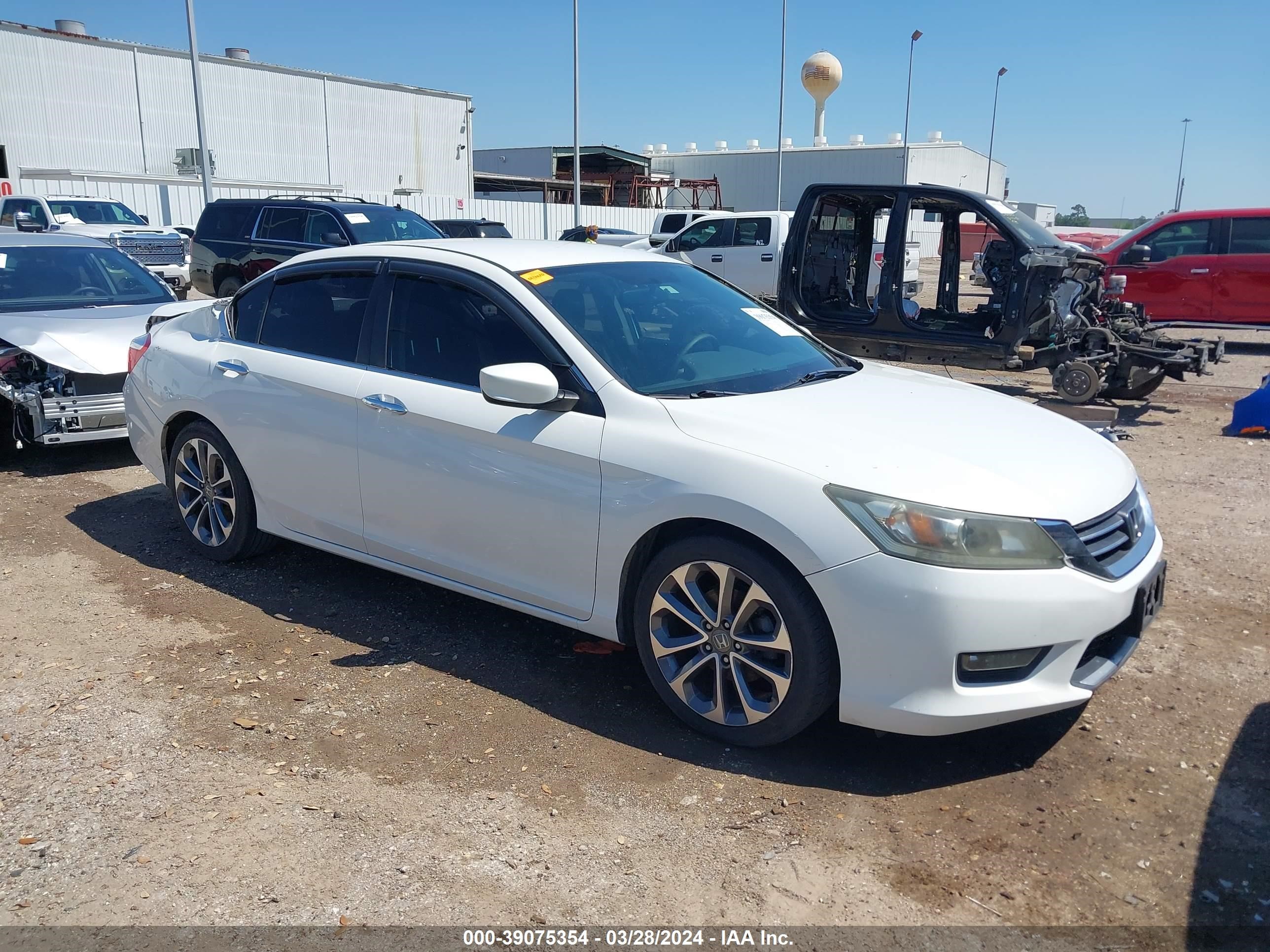 HONDA ACCORD 2014 1hgcr2f56ea017180