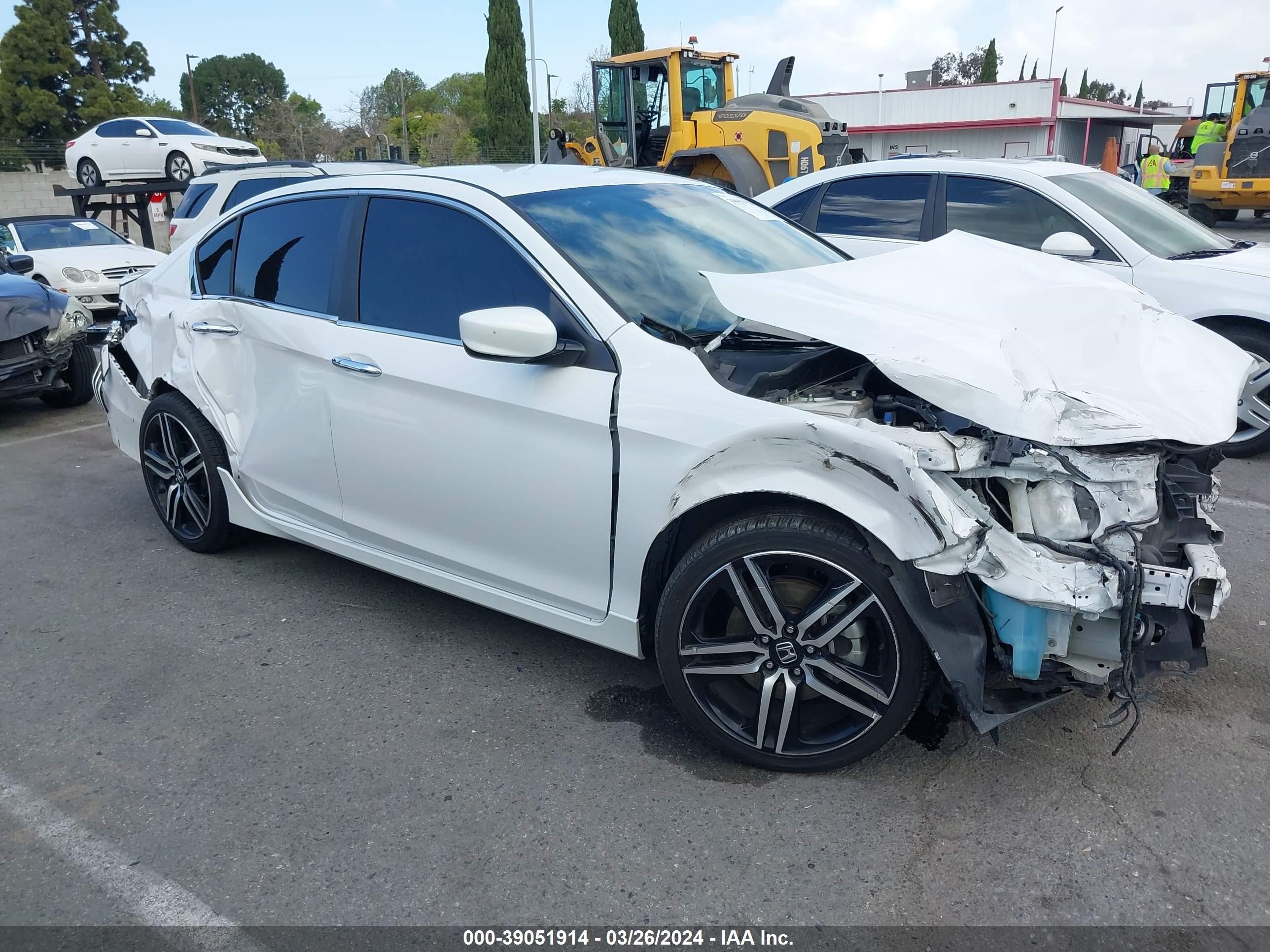 HONDA ACCORD 2016 1hgcr2f56ga242976