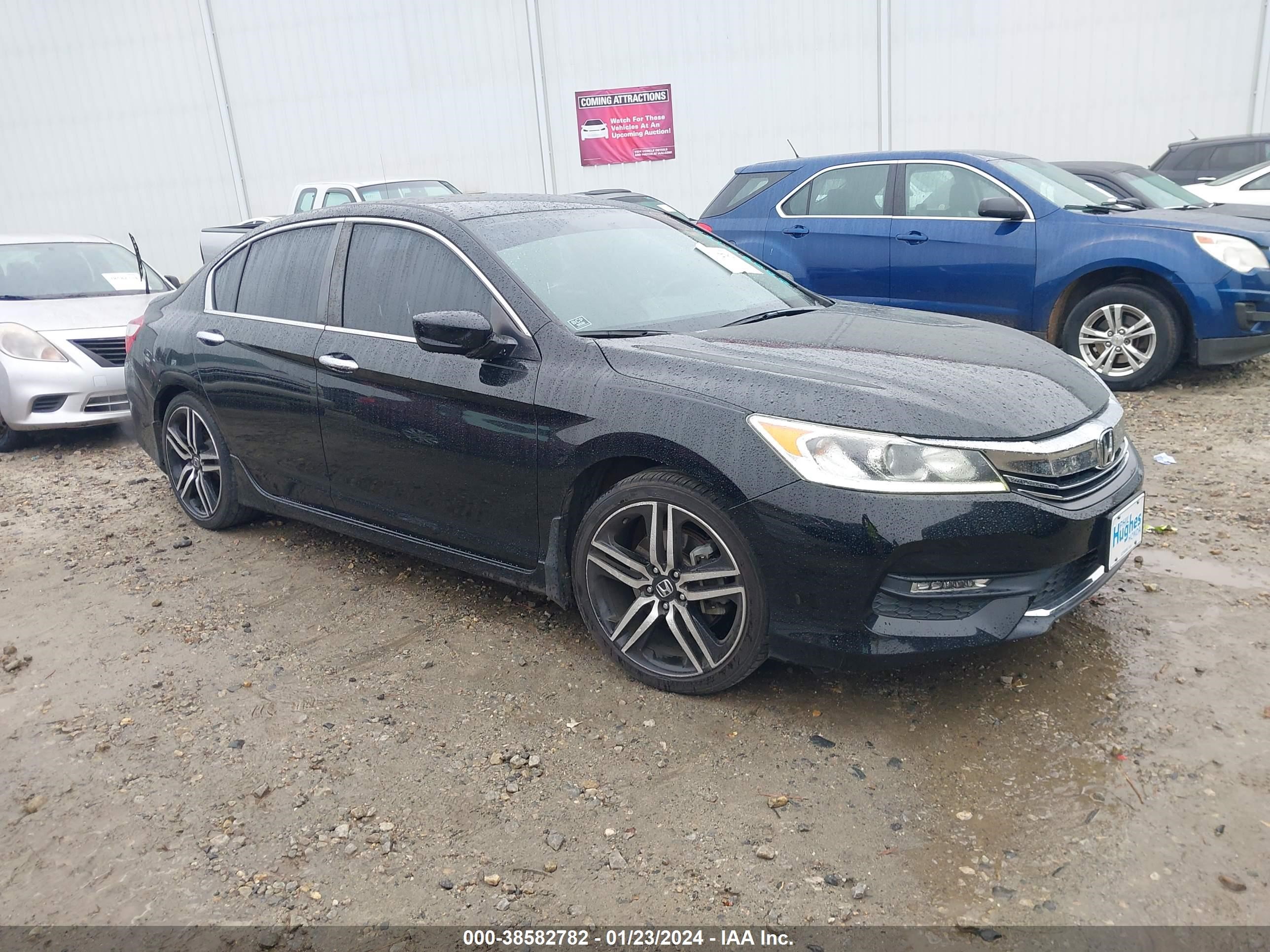 HONDA ACCORD 2017 1hgcr2f56ha022755