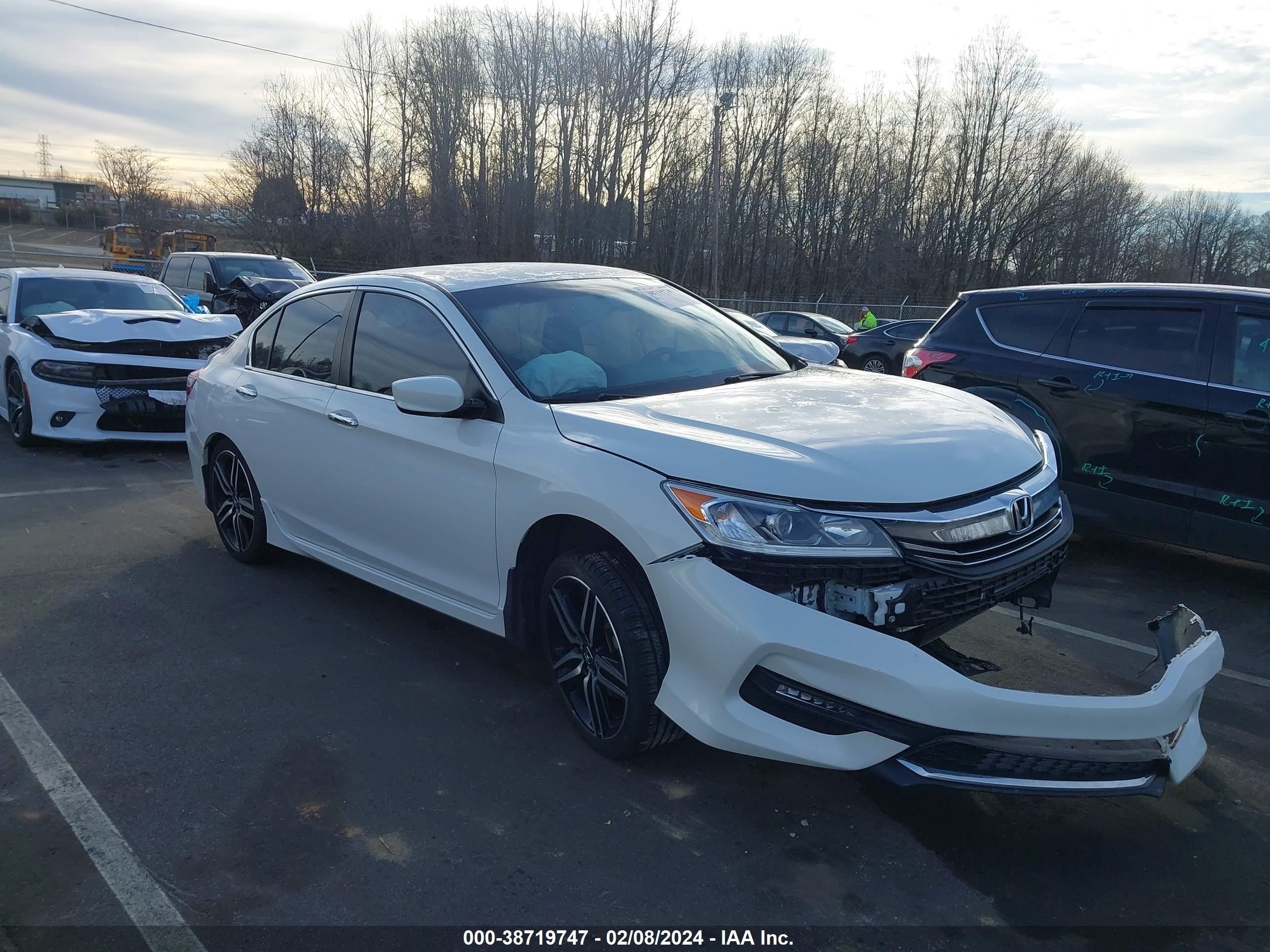 HONDA ACCORD 2017 1hgcr2f56ha289166