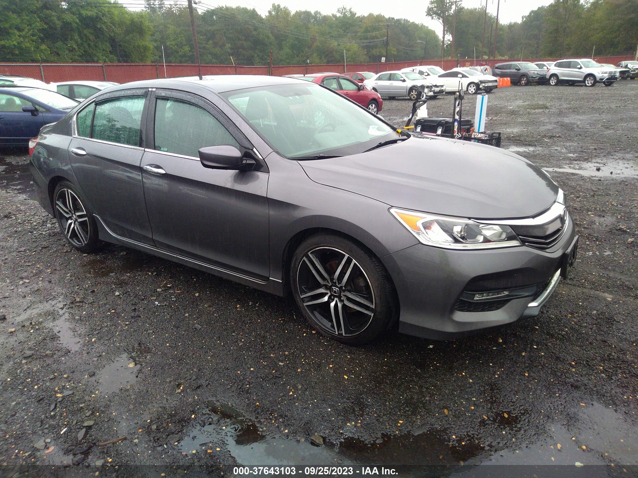 HONDA ACCORD 2017 1hgcr2f56ha303566