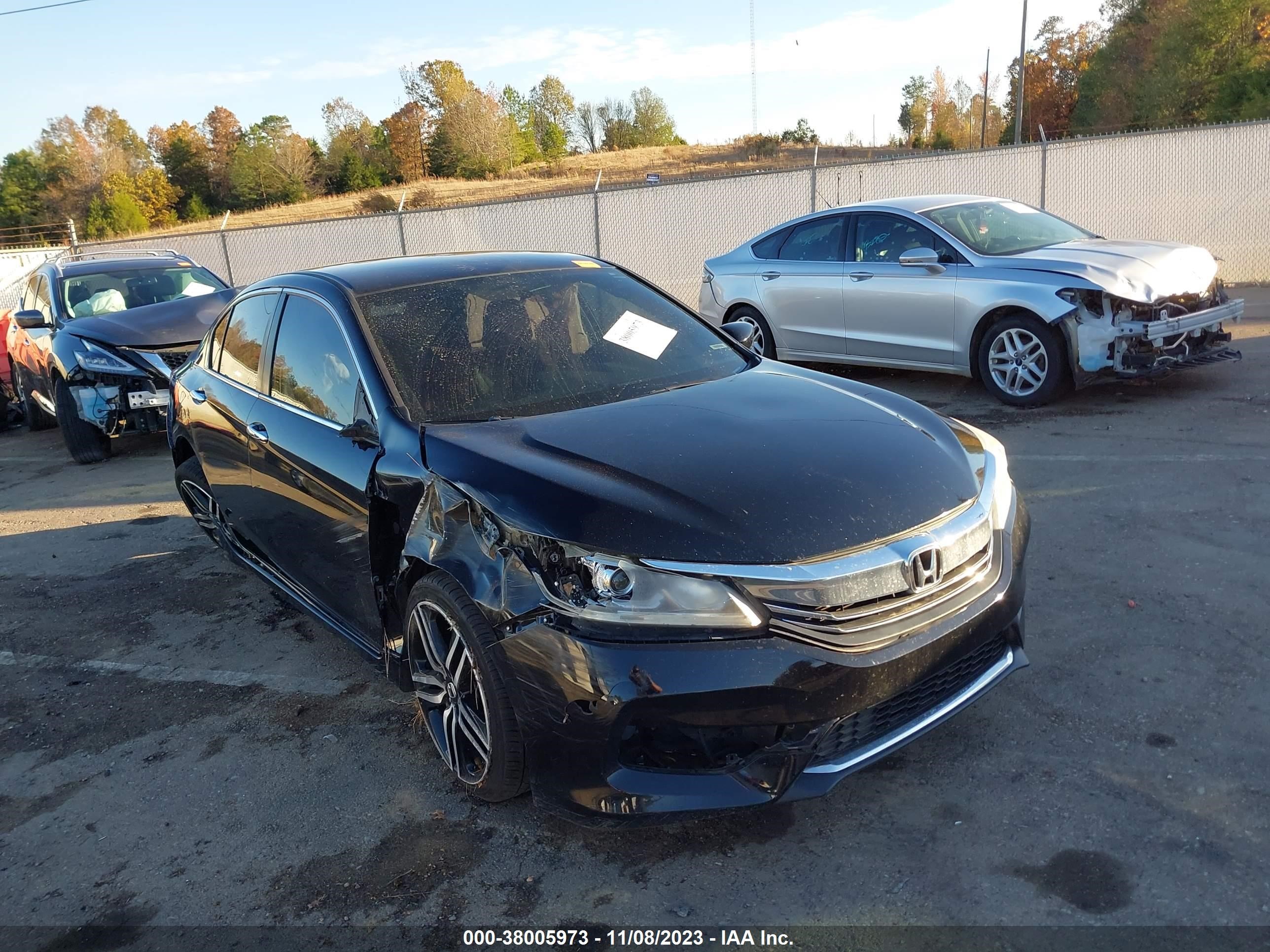 HONDA ACCORD 2017 1hgcr2f57ha020612