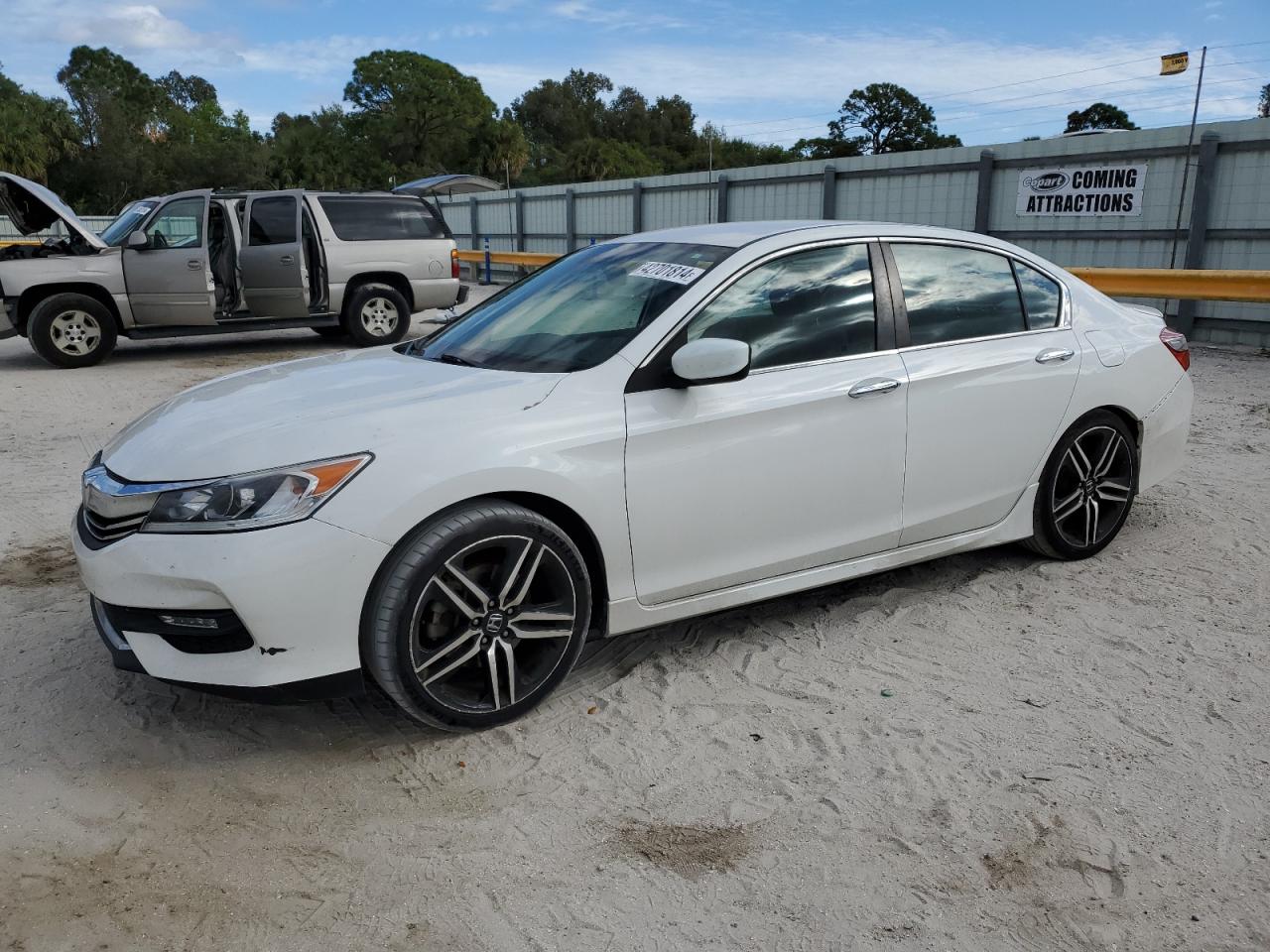 HONDA ACCORD 2017 1hgcr2f57ha051861