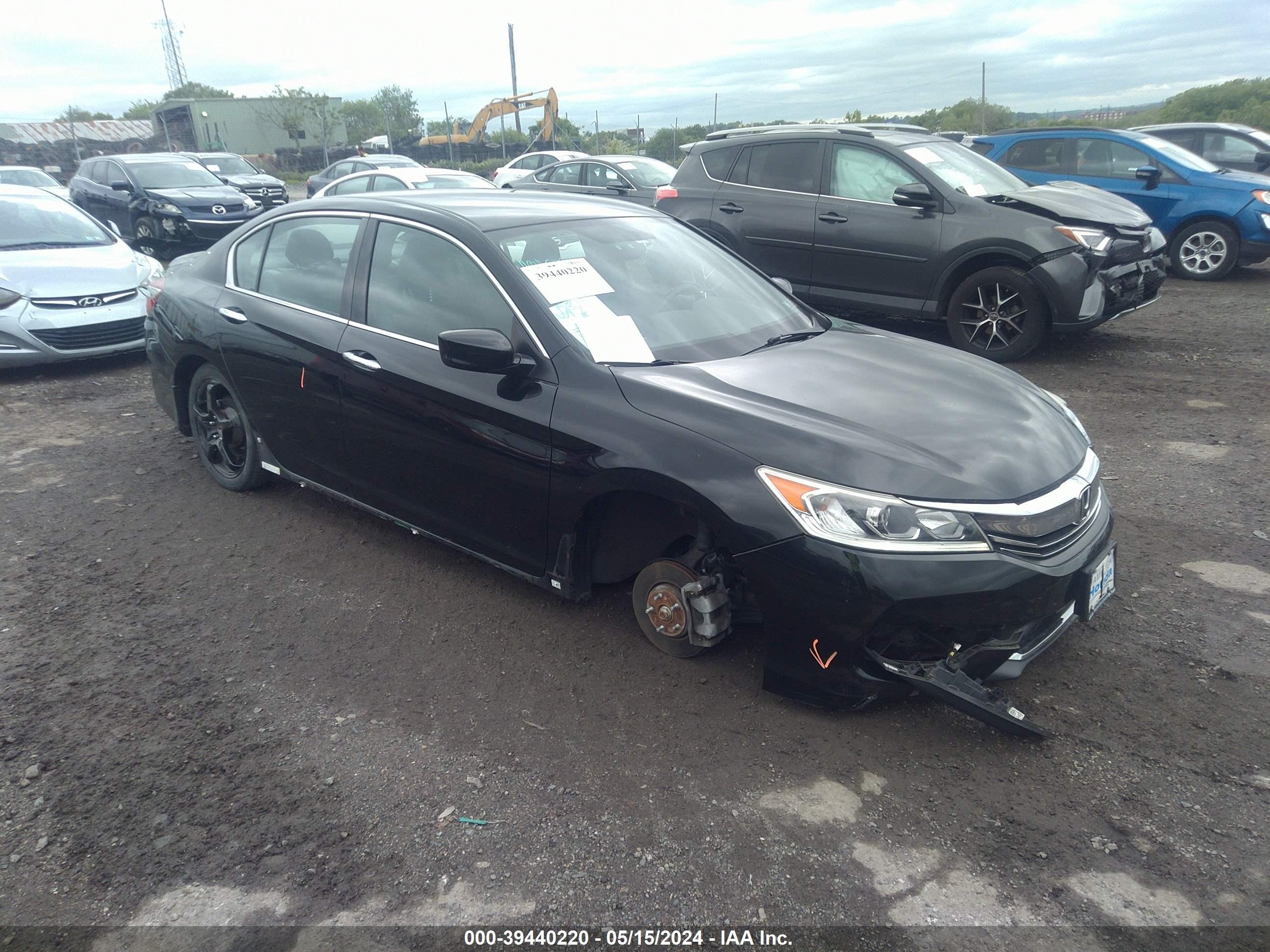 HONDA ACCORD 2017 1hgcr2f57ha102758