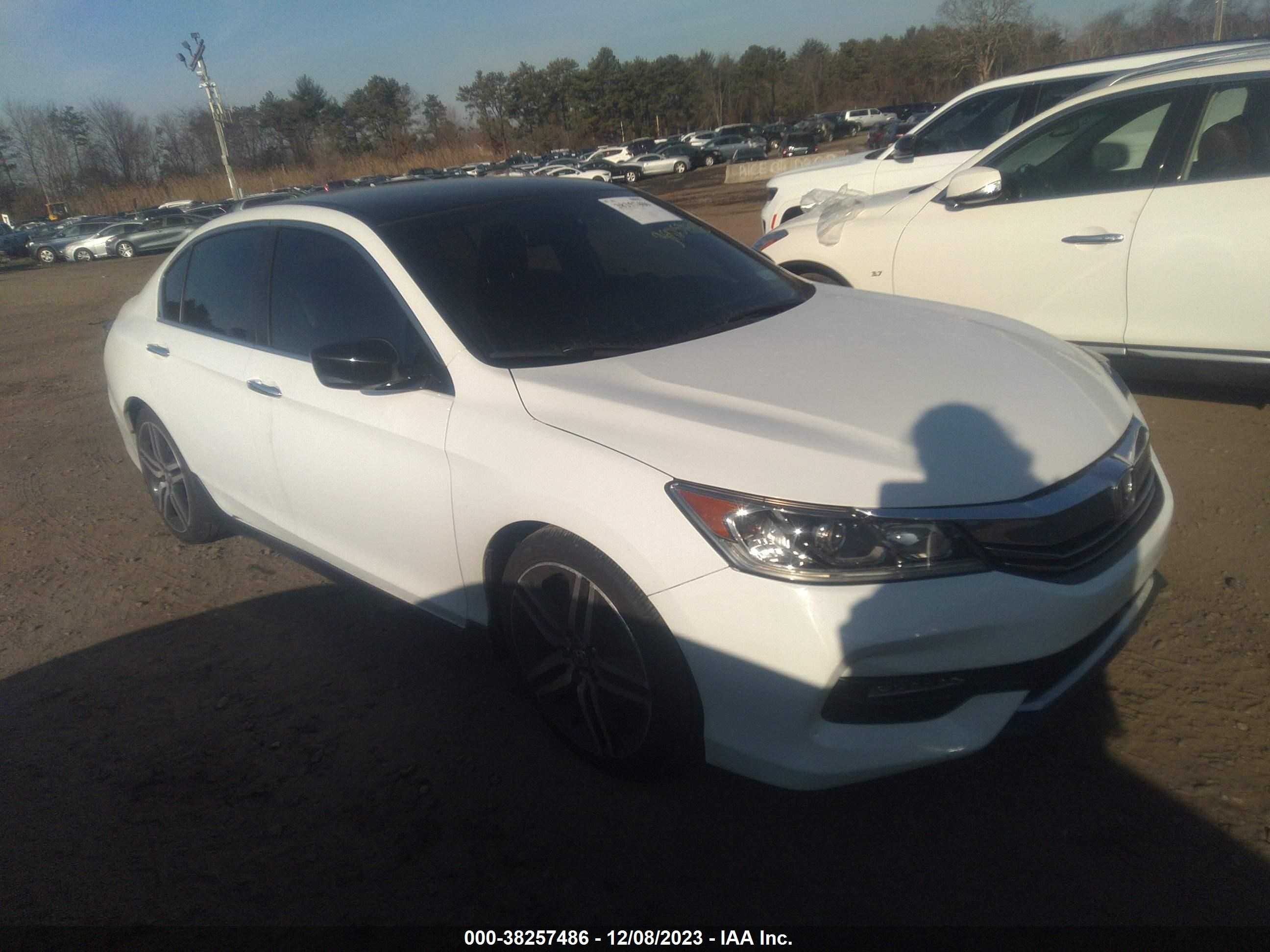 HONDA ACCORD 2017 1hgcr2f58ha126163