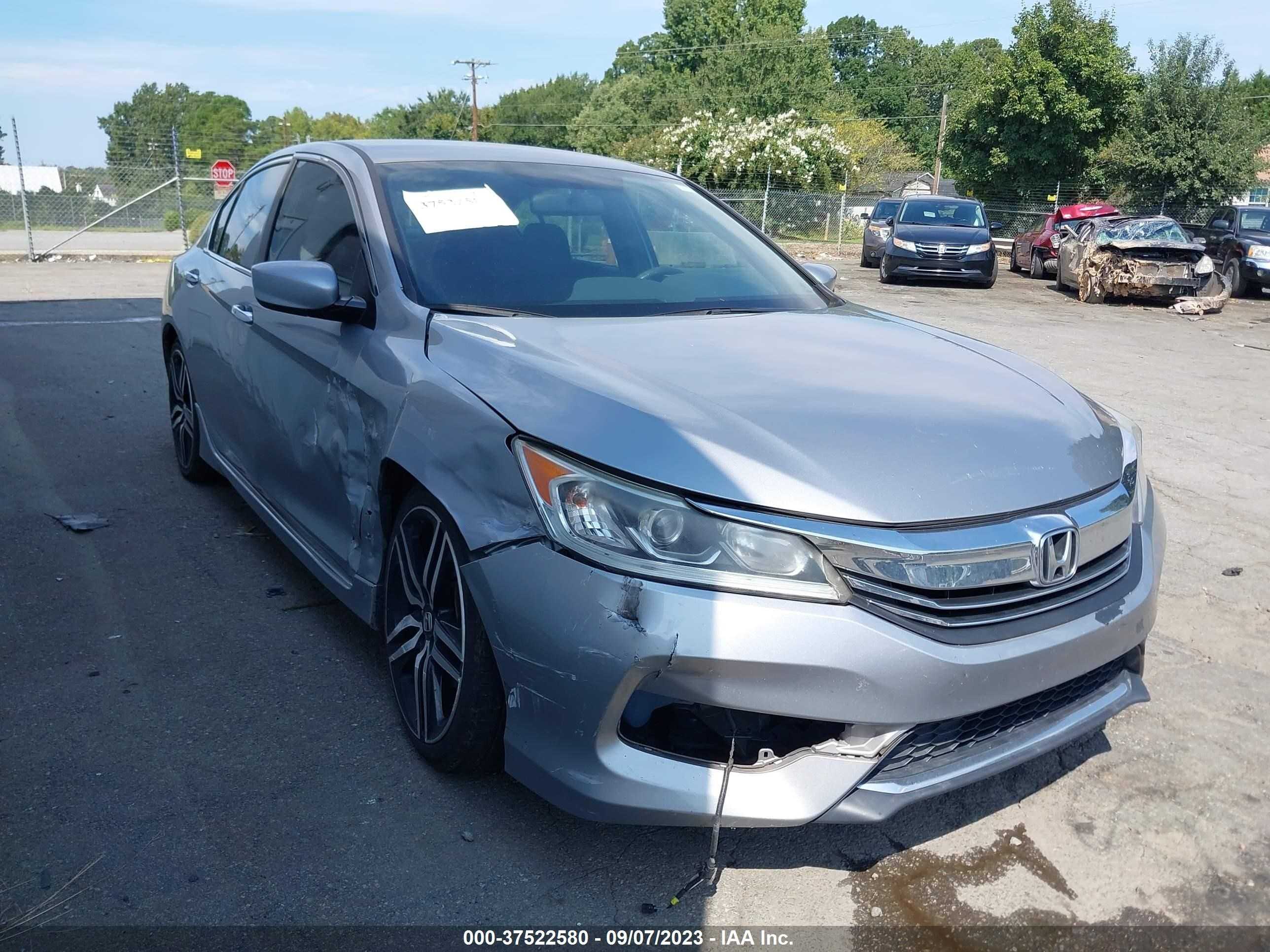 HONDA ACCORD 2017 1hgcr2f5xha179477