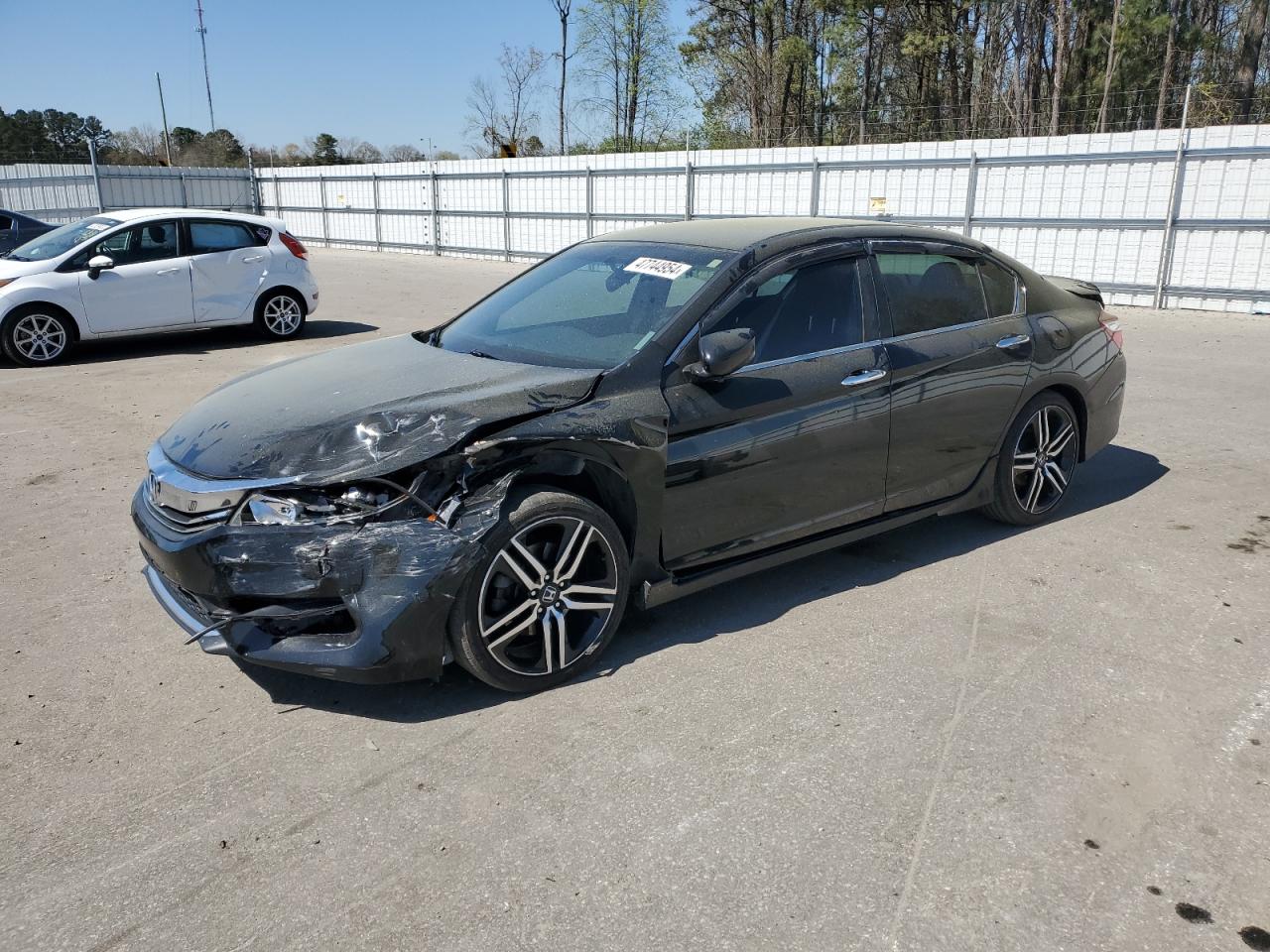 HONDA ACCORD 2017 1hgcr2f5xha185571