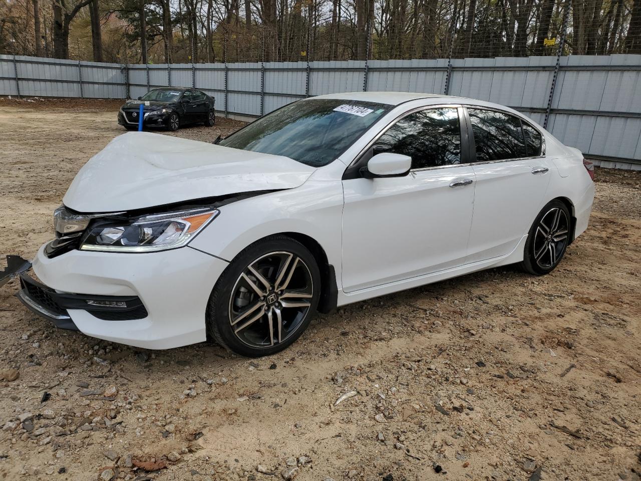 HONDA ACCORD 2017 1hgcr2f68ha108917