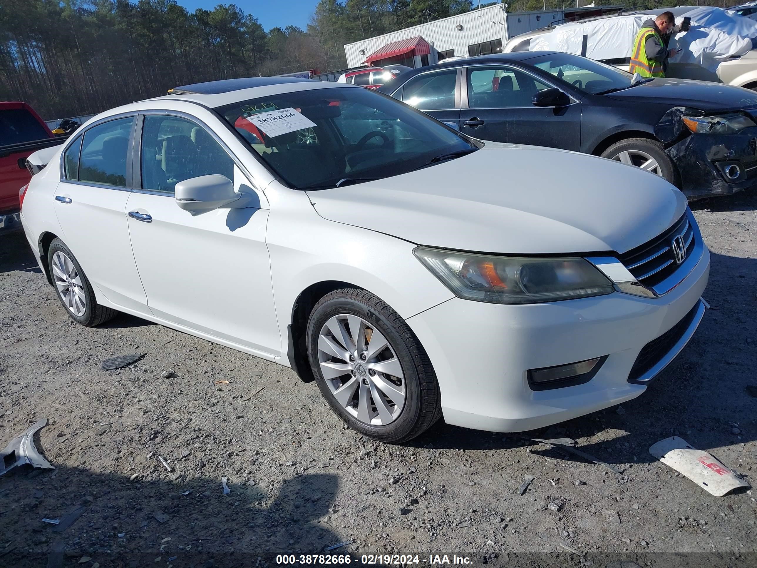 HONDA ACCORD 2015 1hgcr2f70fa058164