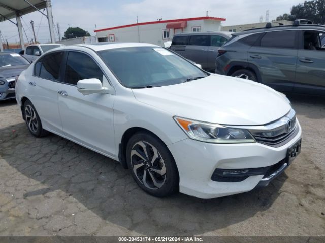 HONDA ACCORD 2017 1hgcr2f72ha150864