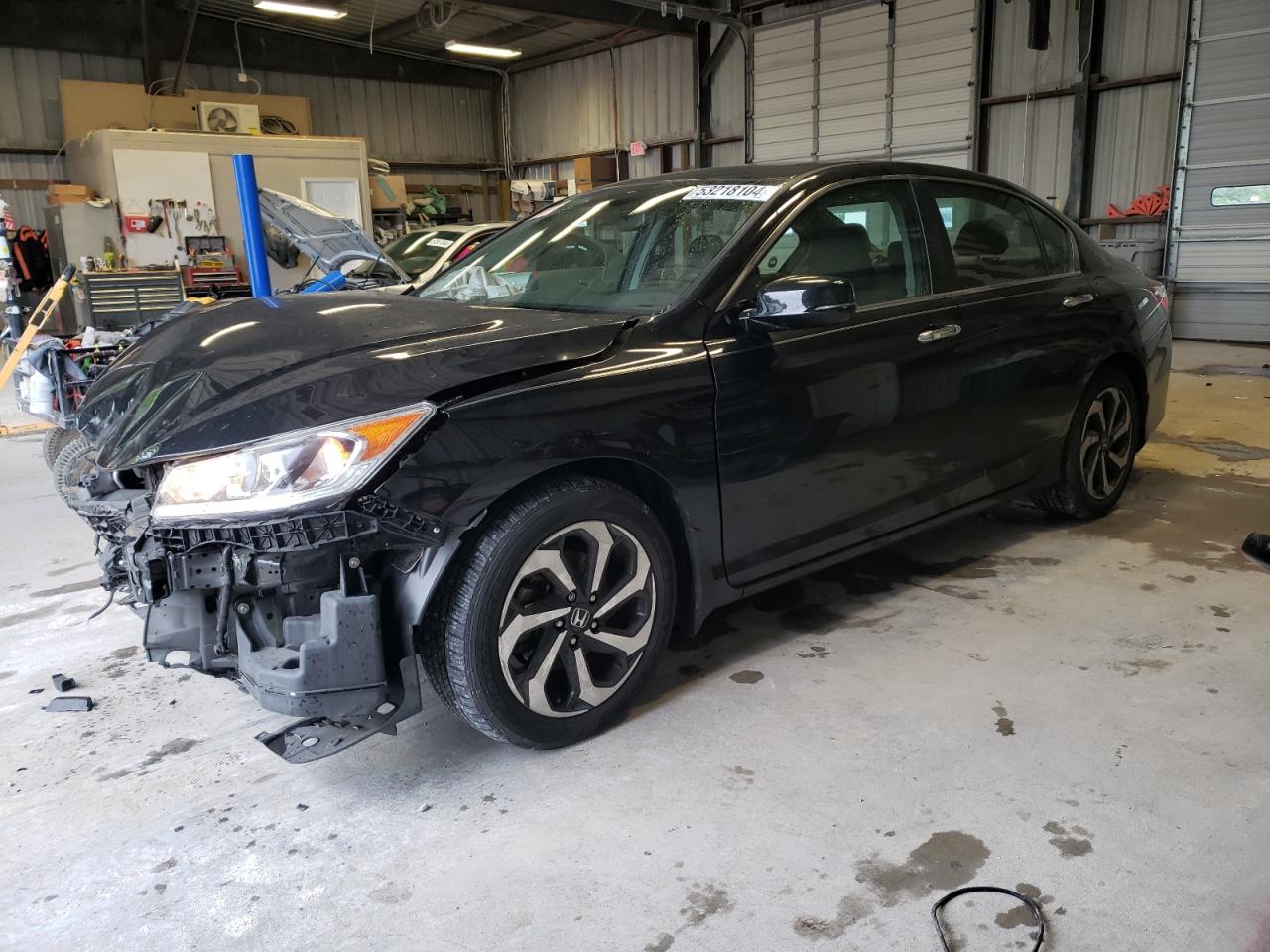 HONDA ACCORD 2017 1hgcr2f72ha303050