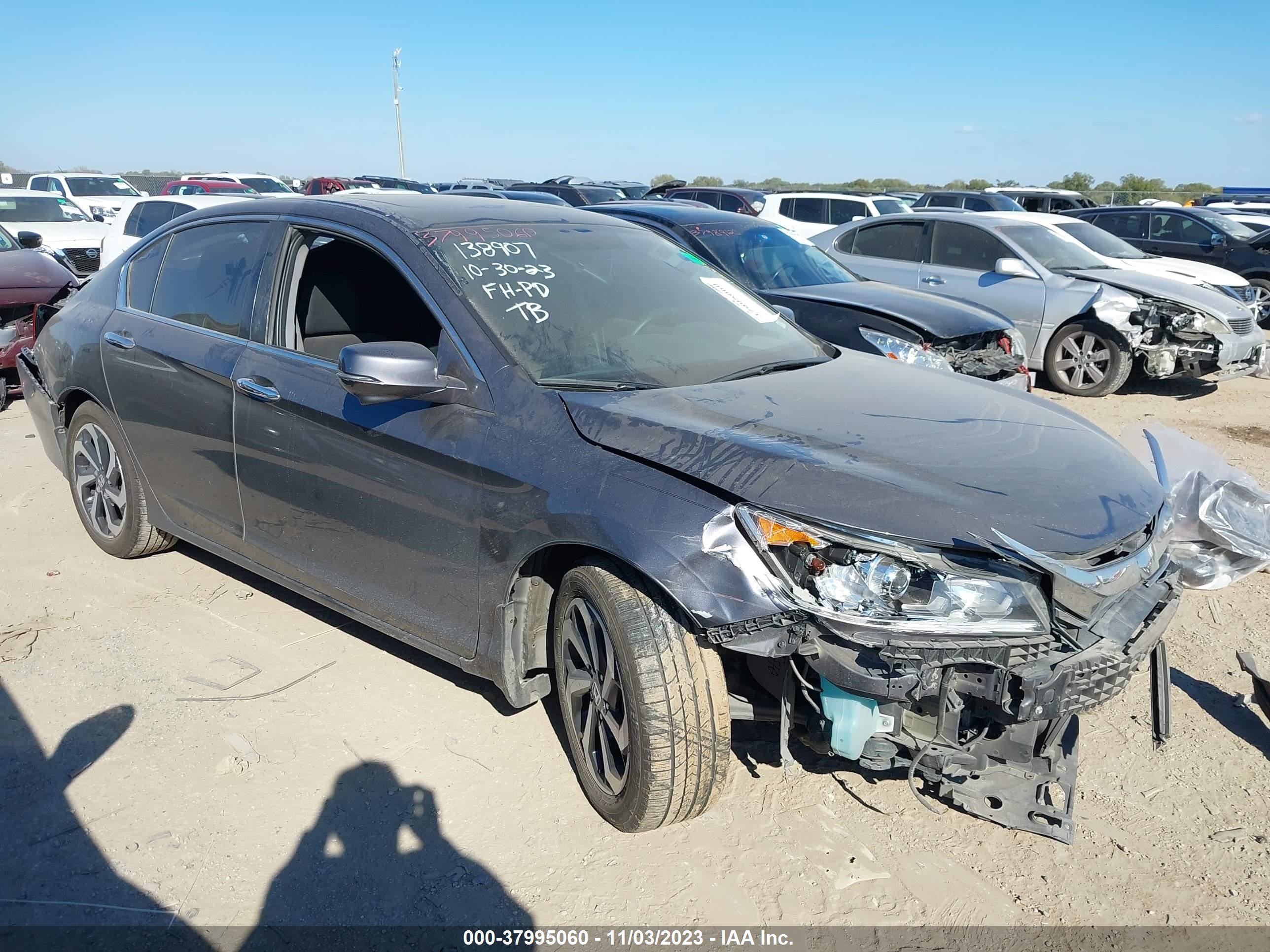 HONDA ACCORD 2016 1hgcr2f75ga111149