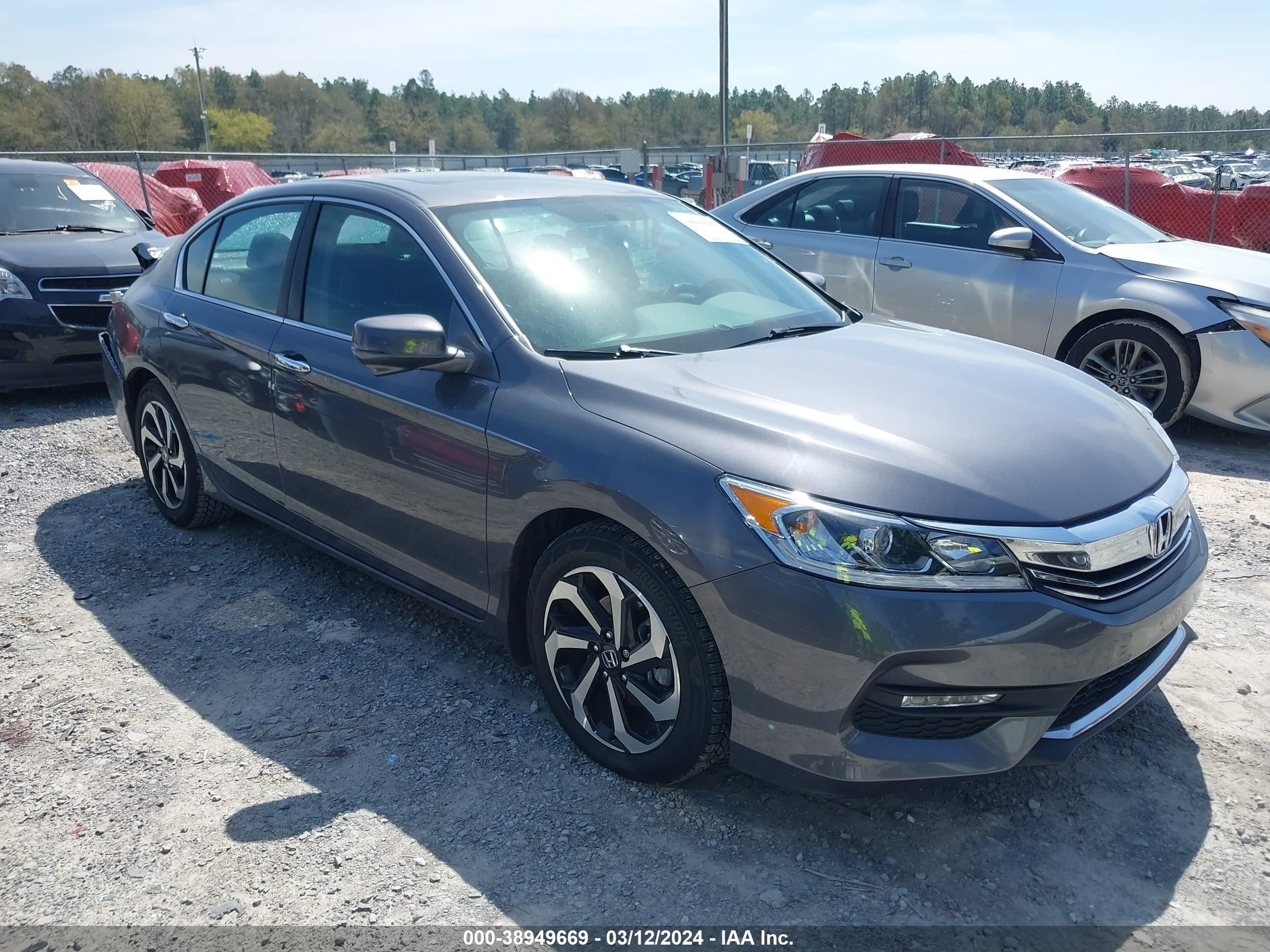 HONDA ACCORD 2017 1hgcr2f76ha297446