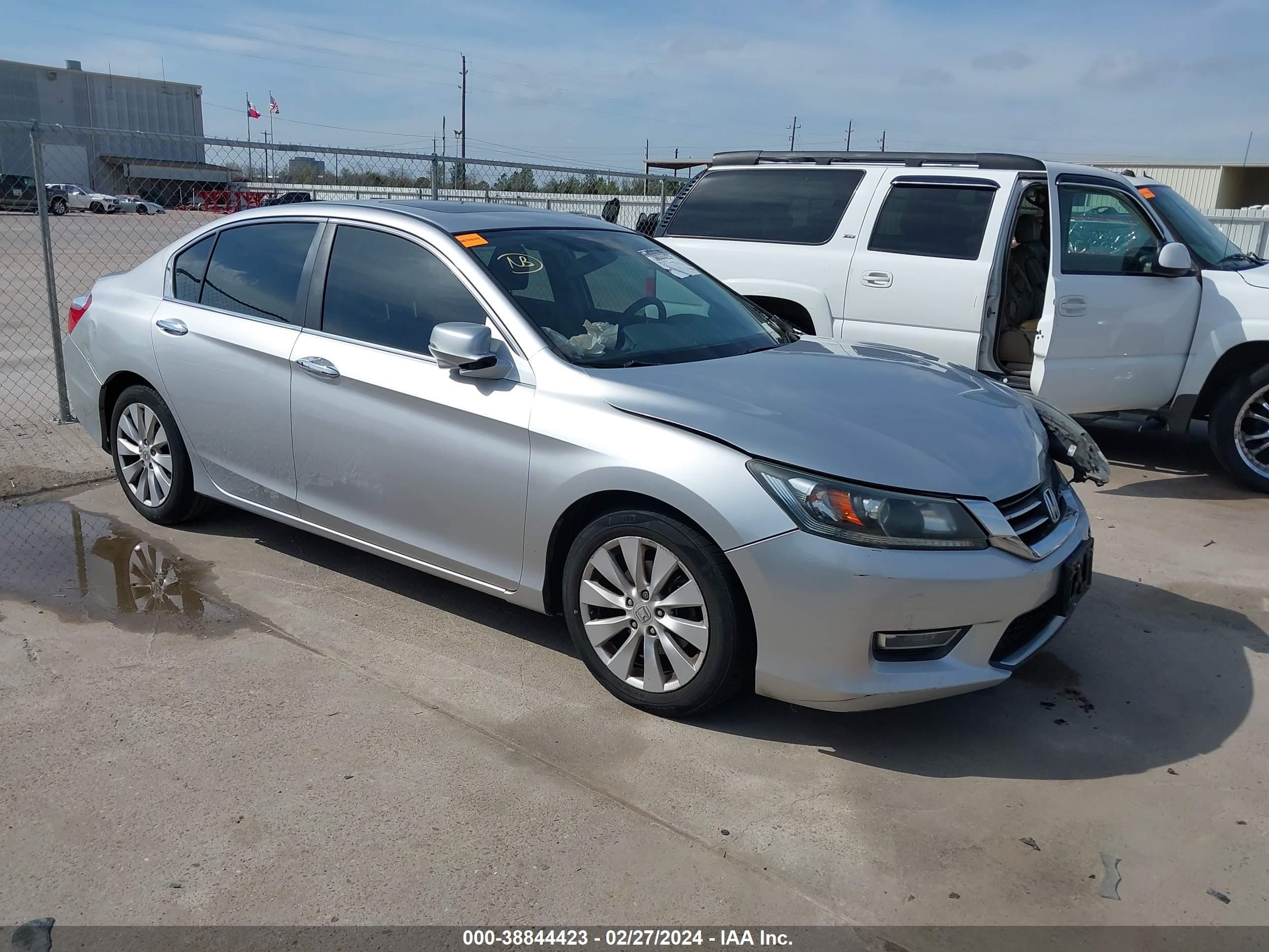 HONDA ACCORD 2013 1hgcr2f77da211085