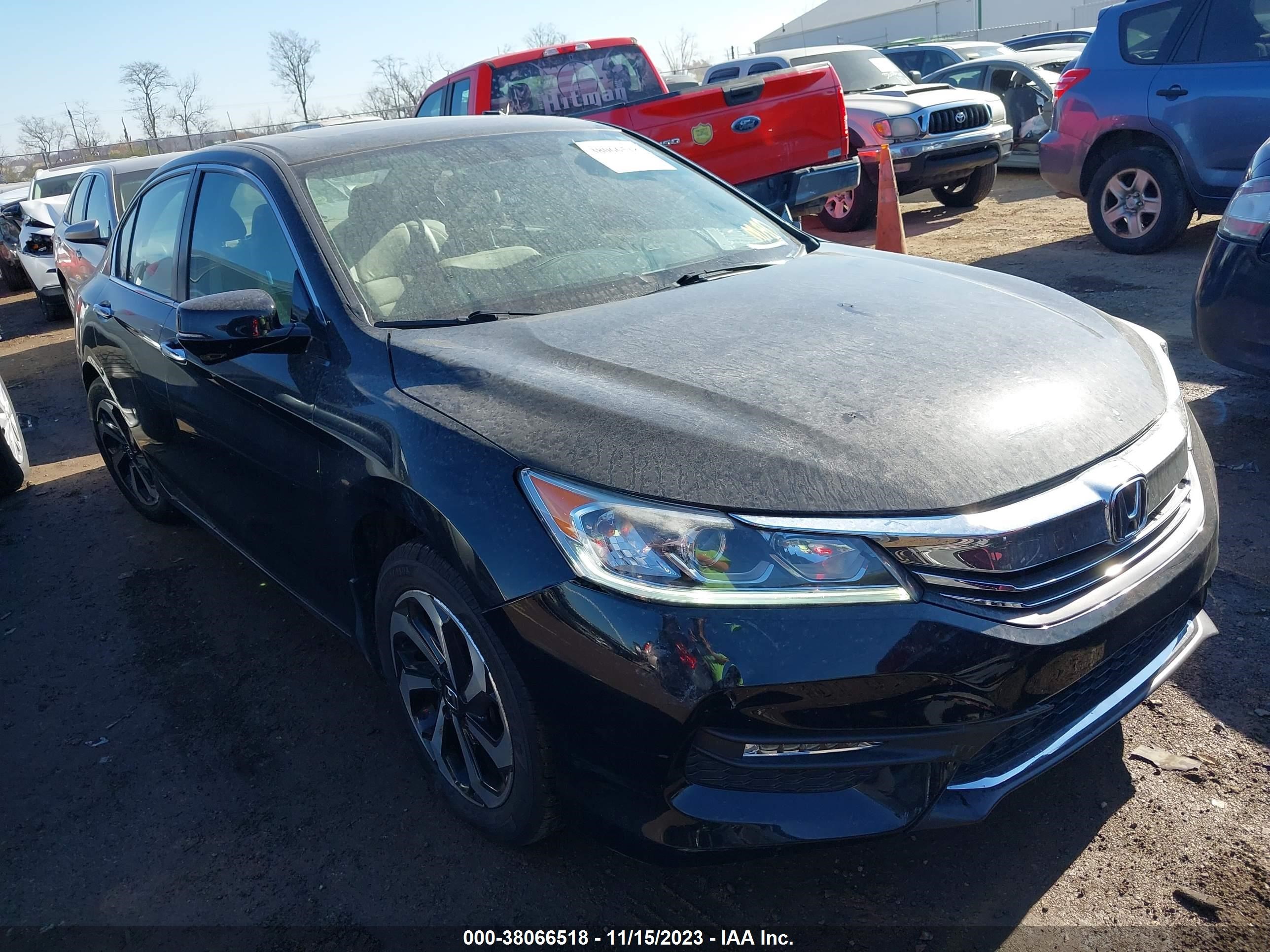 HONDA ACCORD 2017 1hgcr2f80ha172077