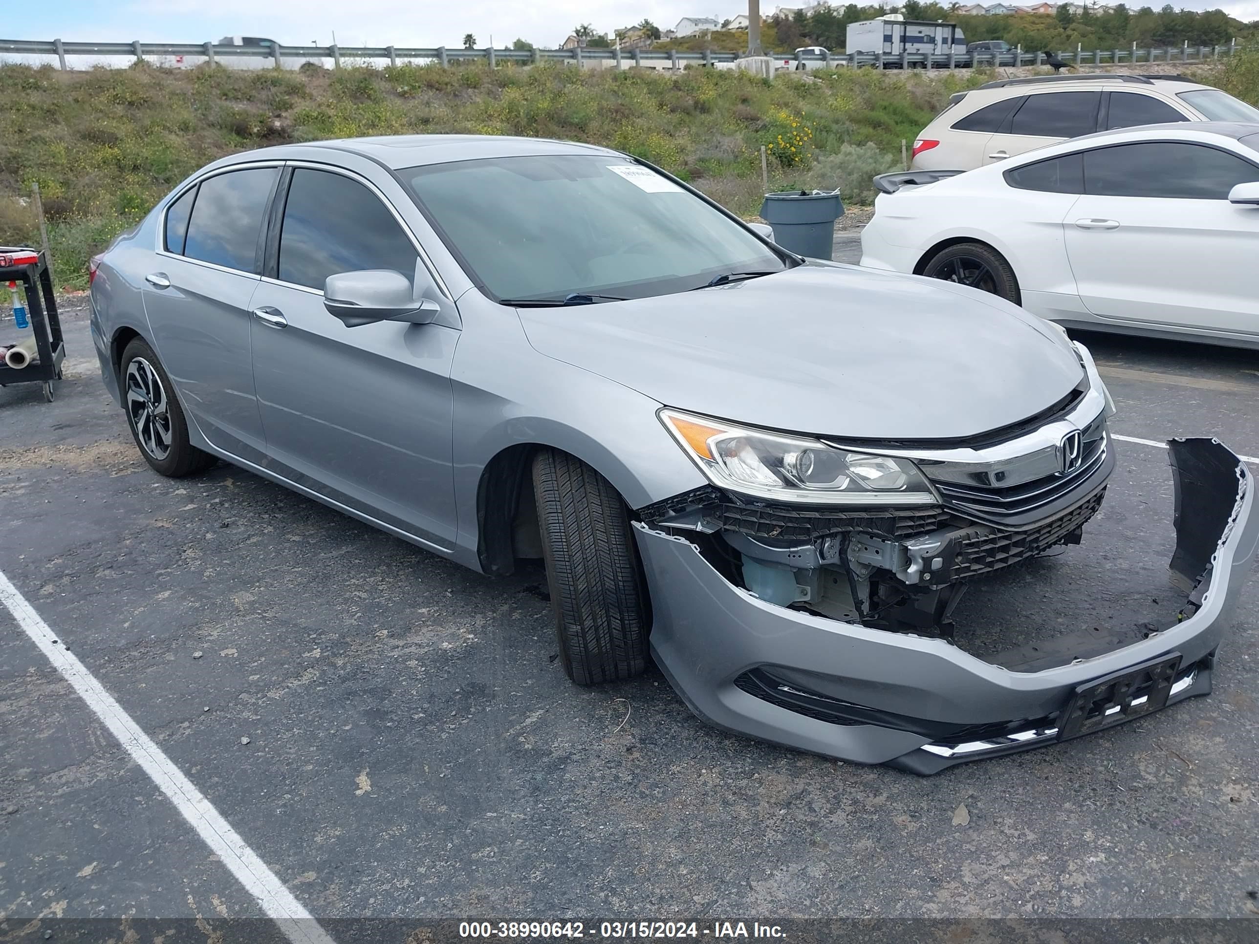 HONDA ACCORD 2017 1hgcr2f81ha045287