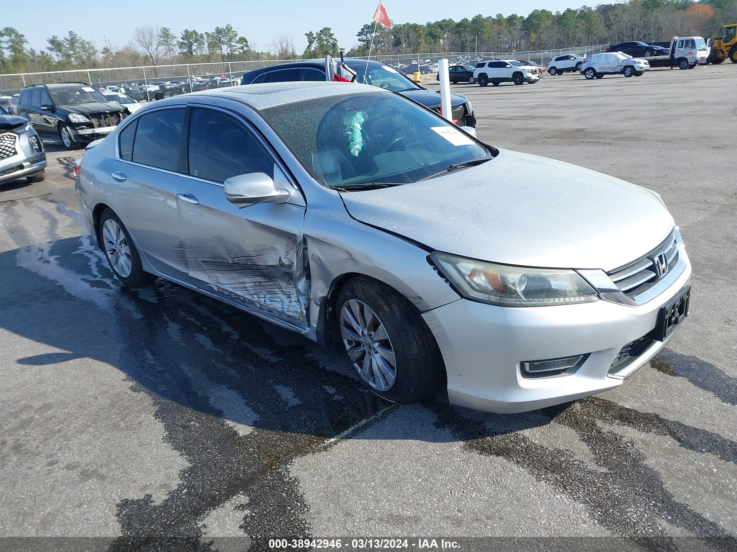 HONDA ACCORD 2013 1hgcr2f82da030596