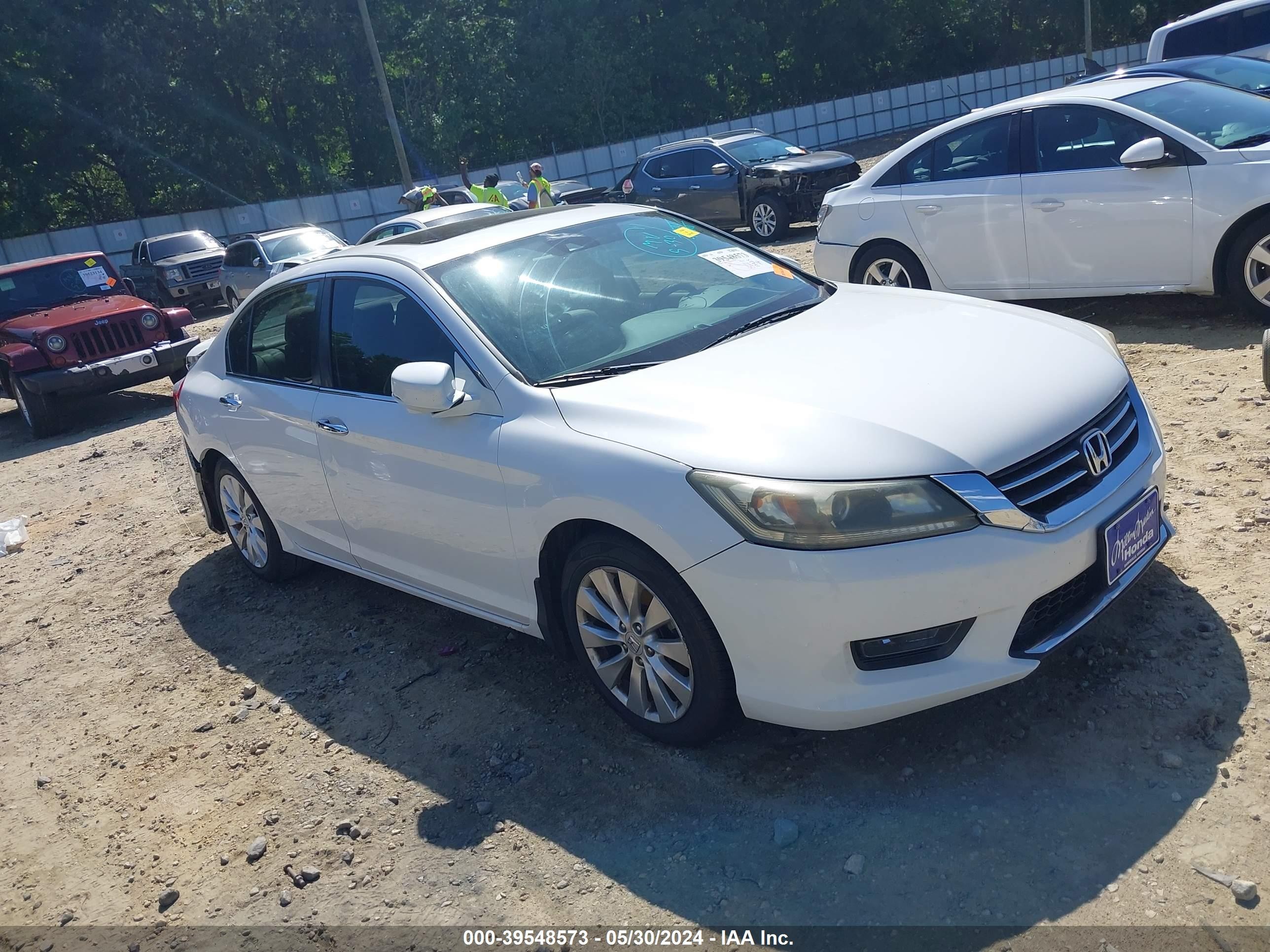 HONDA ACCORD 2015 1hgcr2f82fa256558