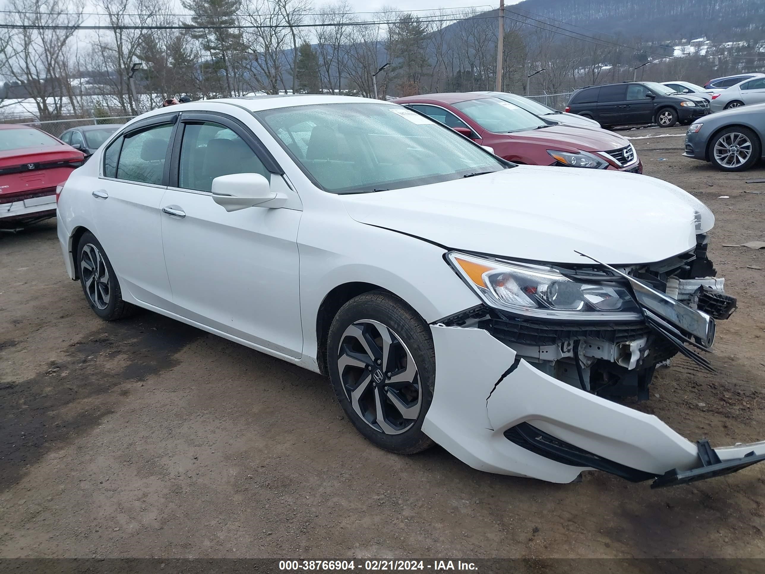 HONDA ACCORD 2016 1hgcr2f82ga198064