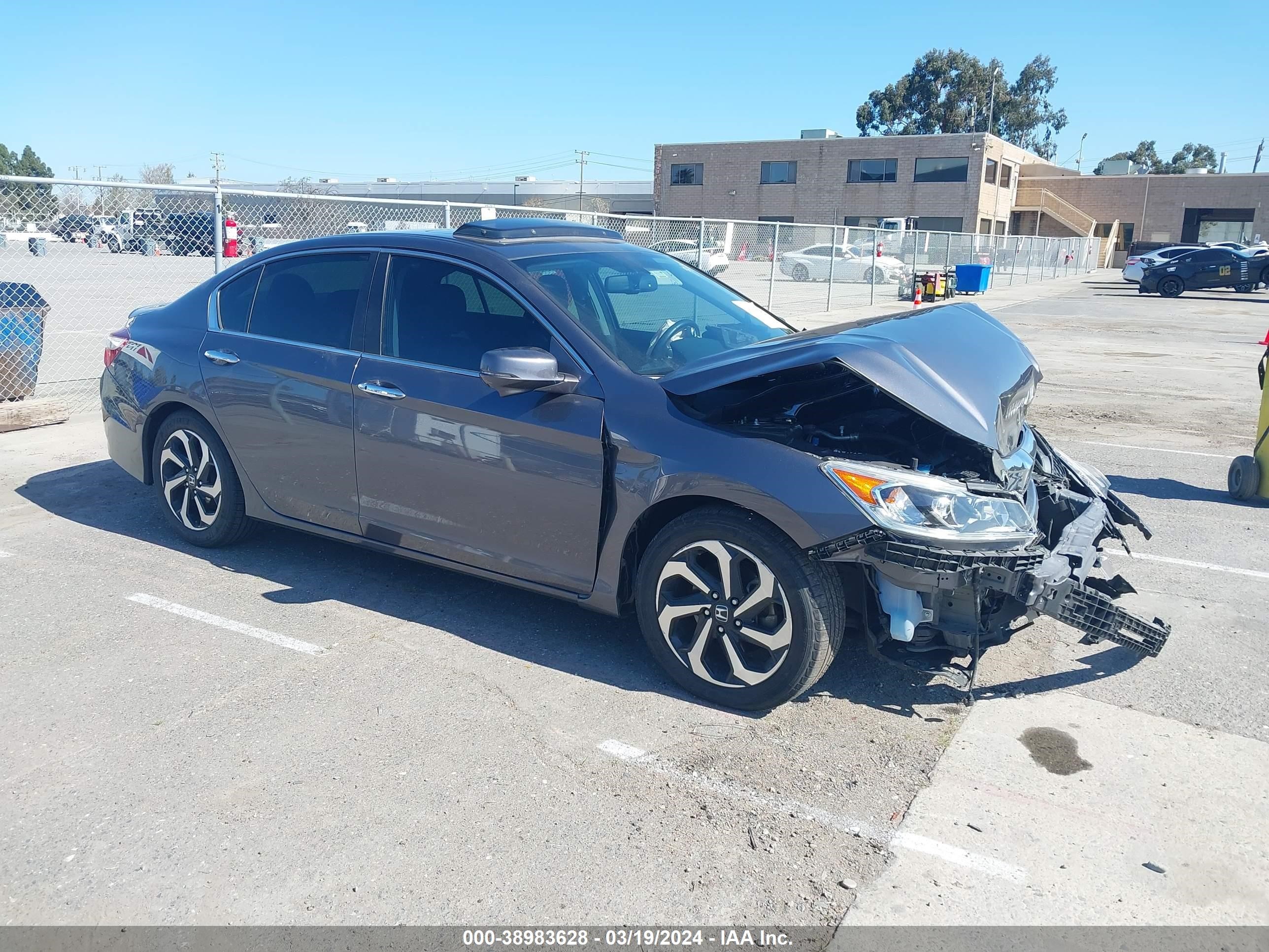 HONDA ACCORD 2017 1hgcr2f82ha029874