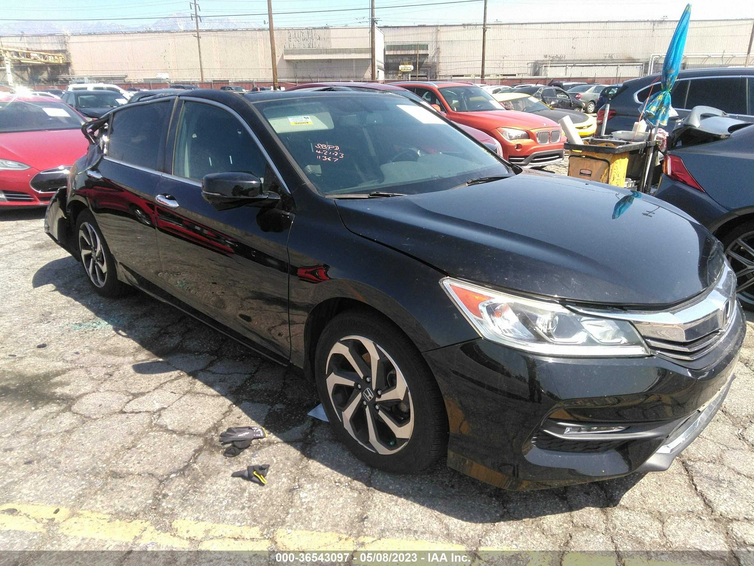 HONDA ACCORD 2017 1hgcr2f83ha248956