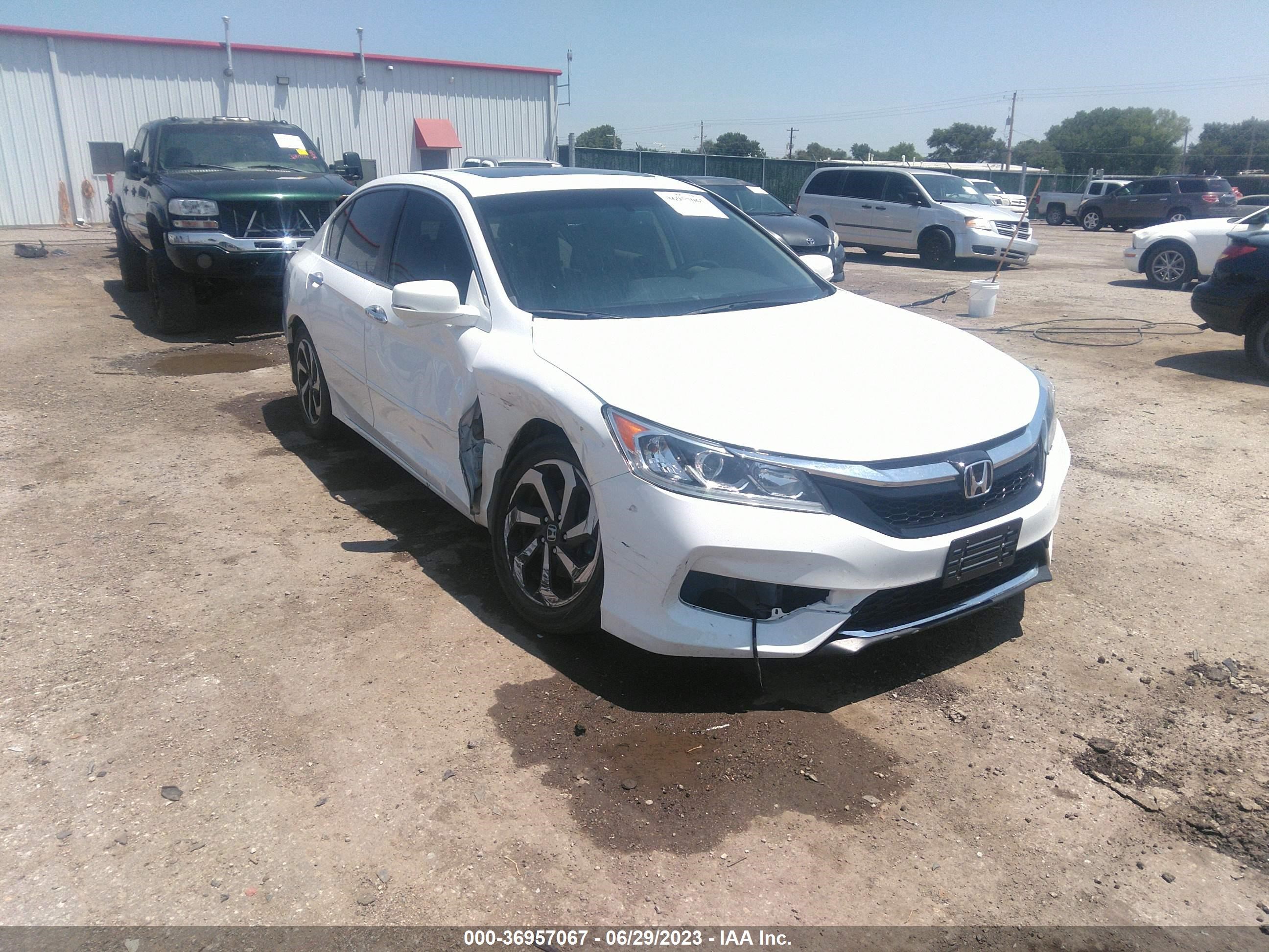 HONDA ACCORD 2016 1hgcr2f85ga026515