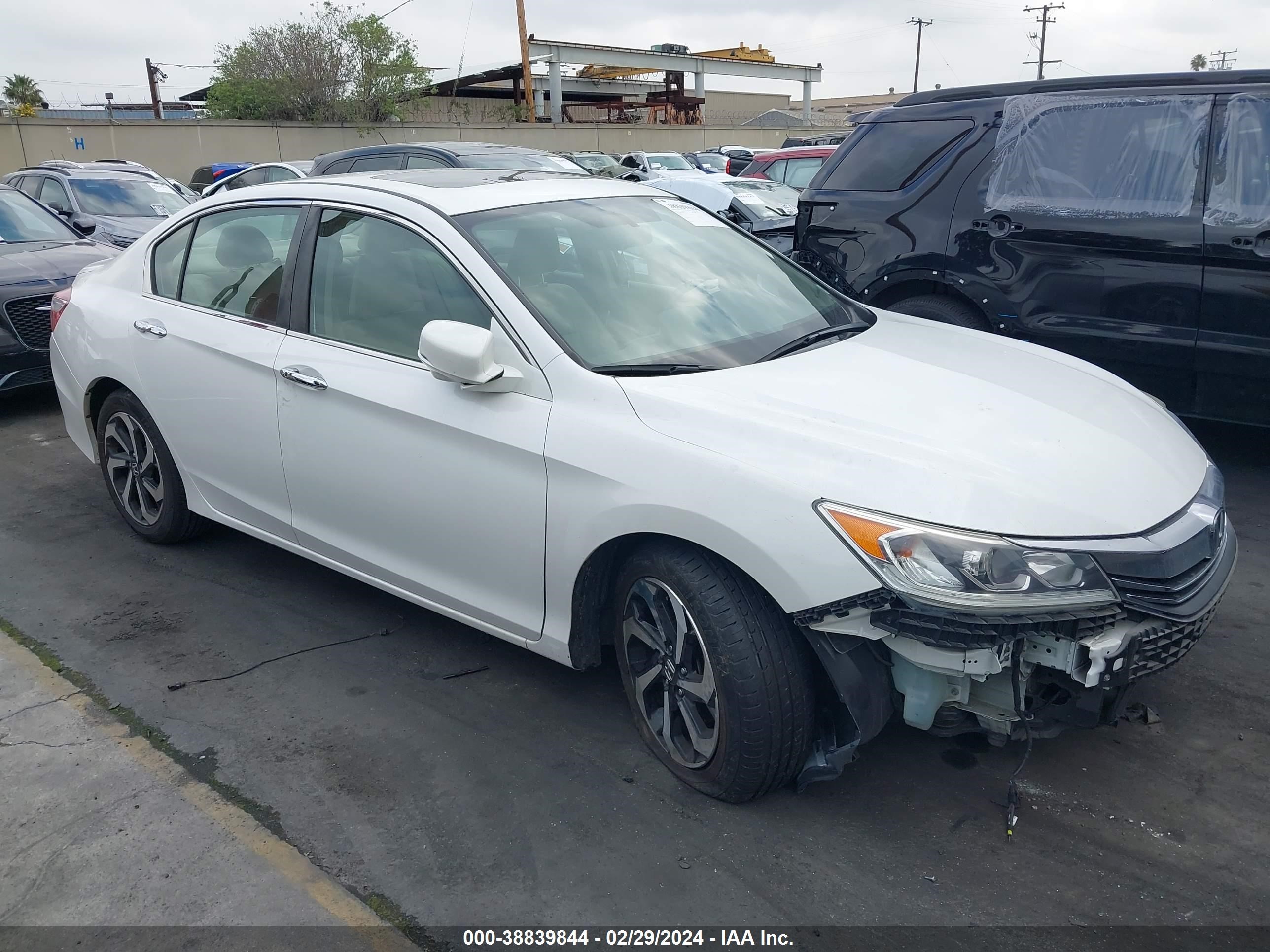 HONDA ACCORD 2017 1hgcr2f86ha147507