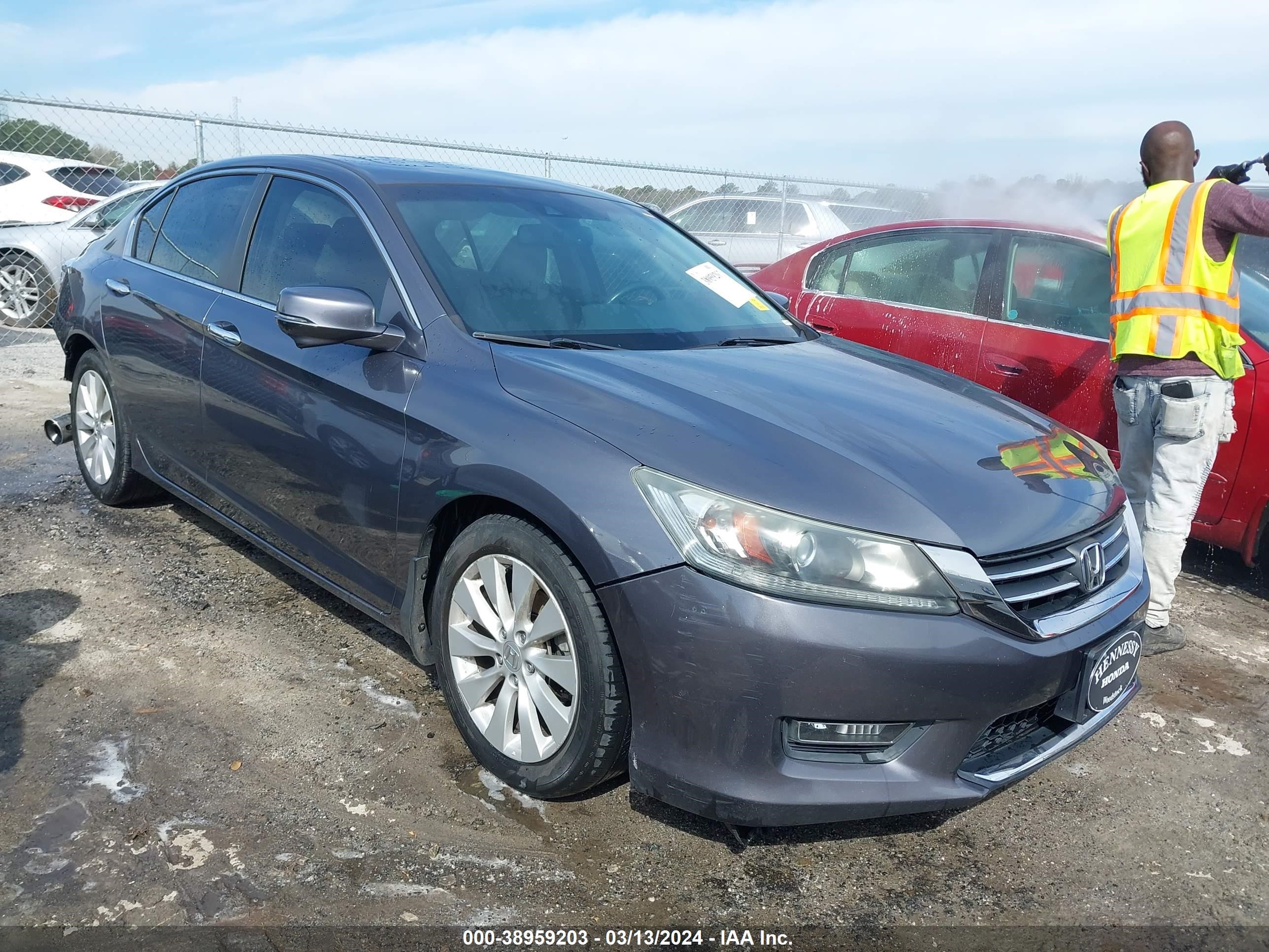 HONDA ACCORD 2013 1hgcr2f87da117622