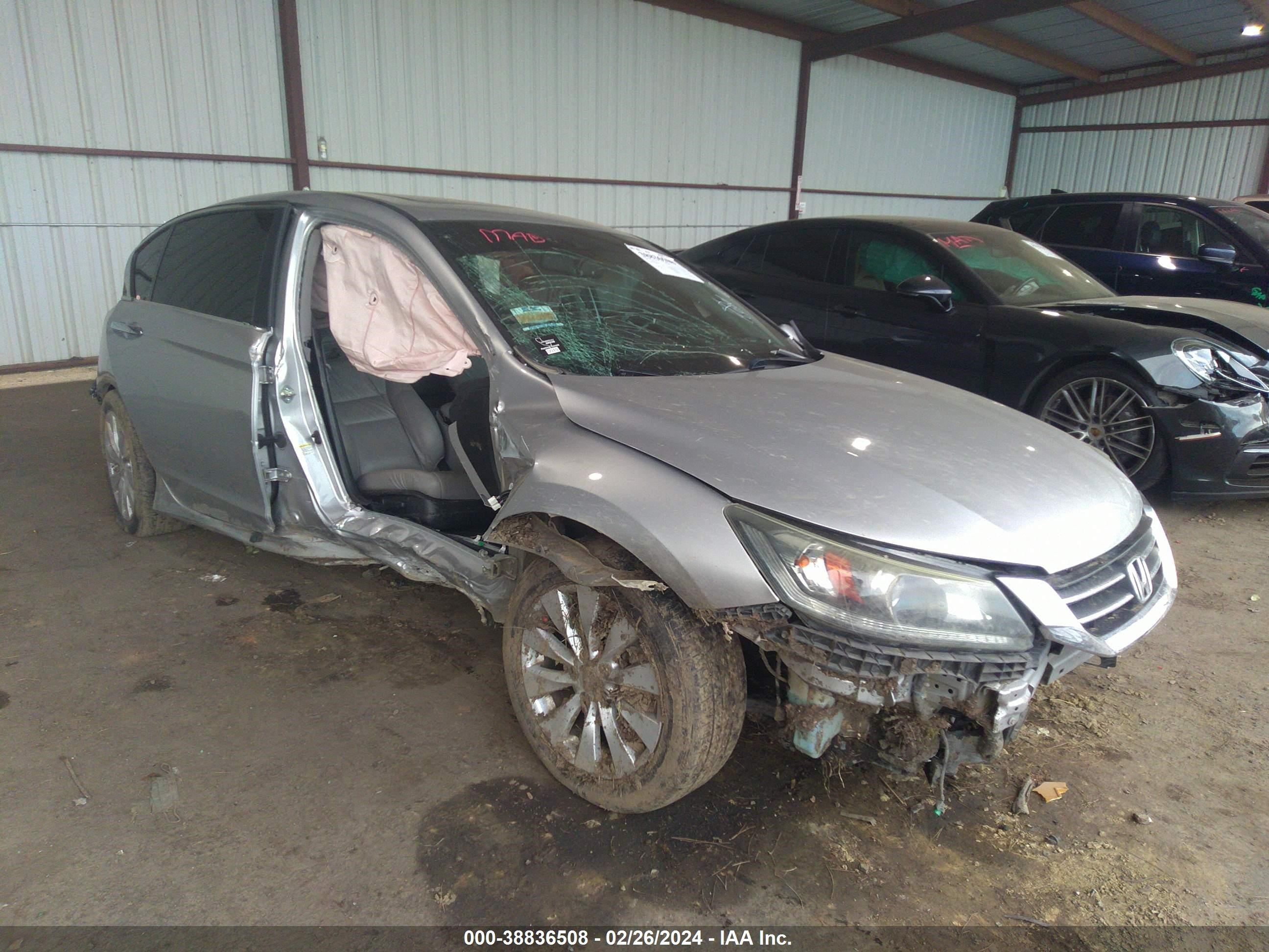 HONDA ACCORD 2015 1hgcr2f87fa018558