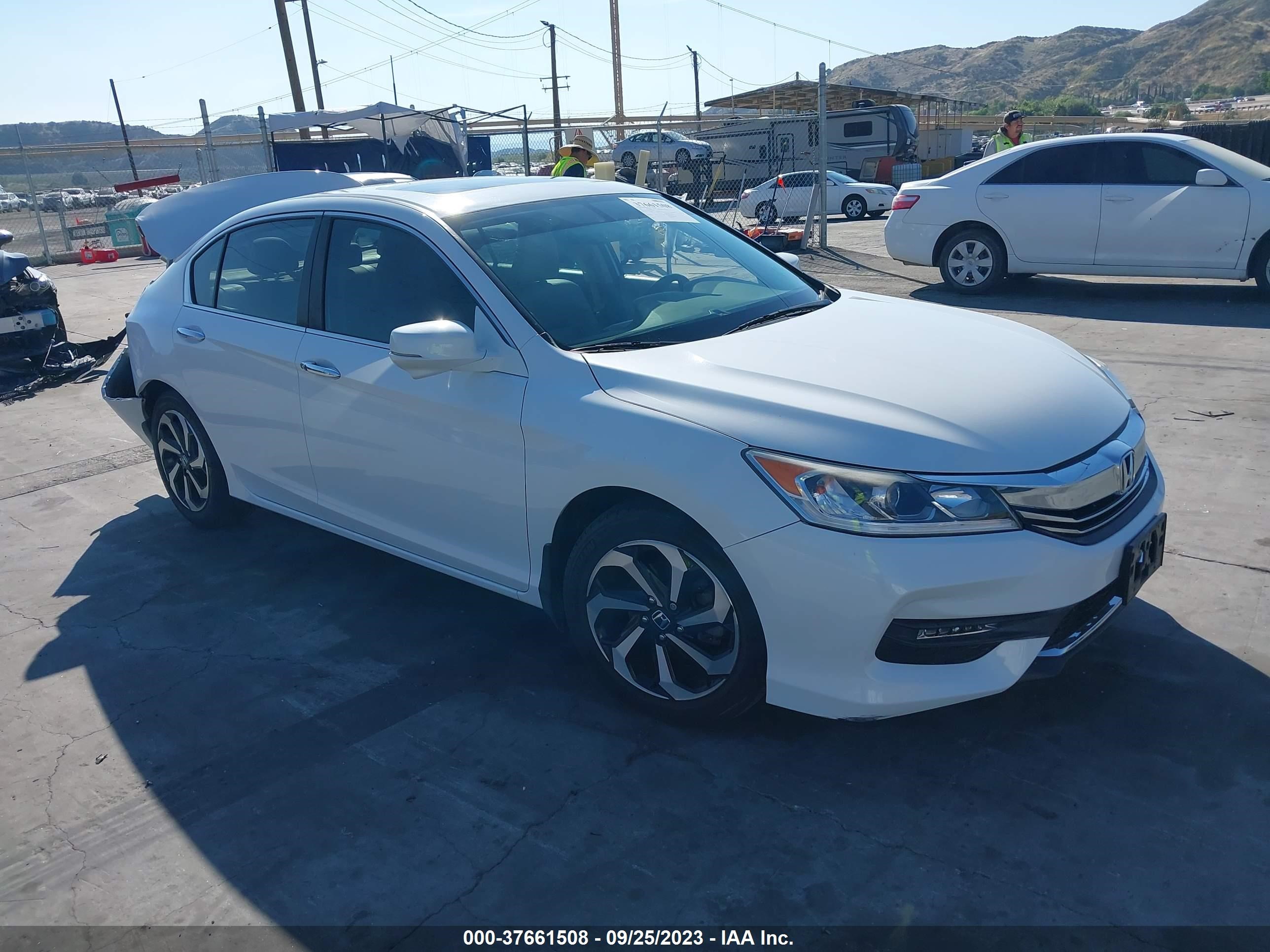 HONDA ACCORD 2017 1hgcr2f87ha116136