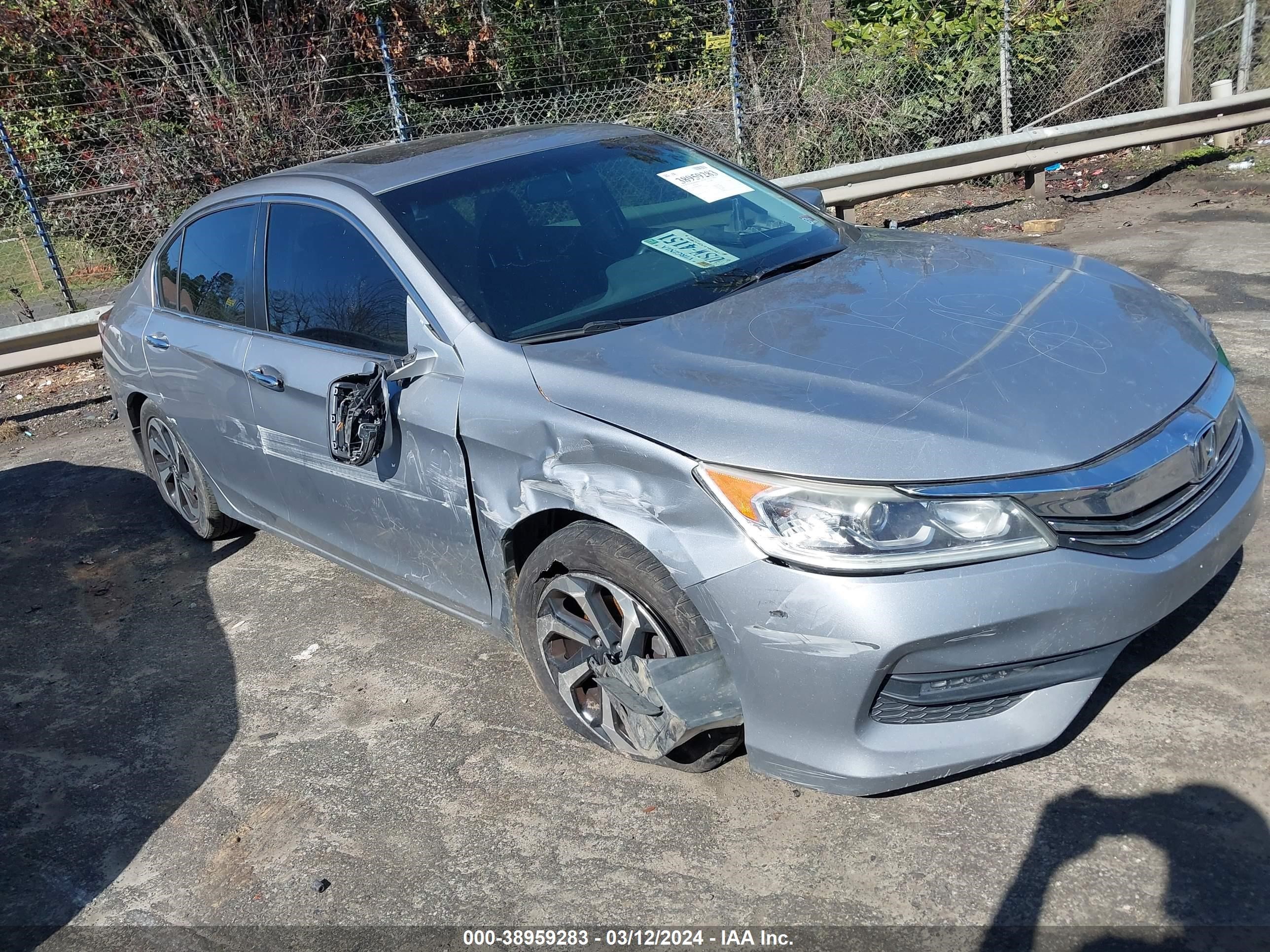 HONDA ACCORD 2017 1hgcr2f88ha065035