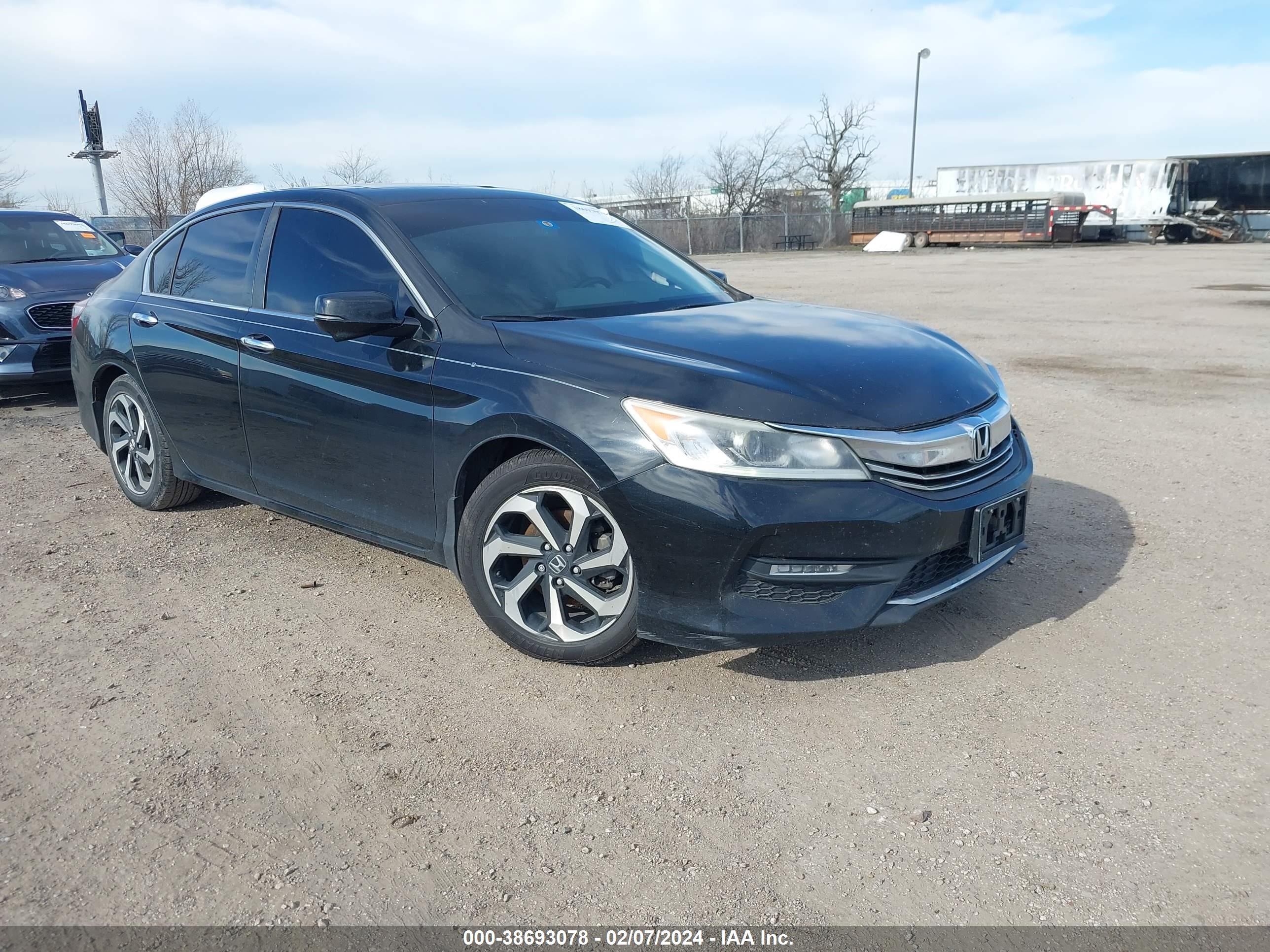 HONDA ACCORD 2017 1hgcr2f89ha117336