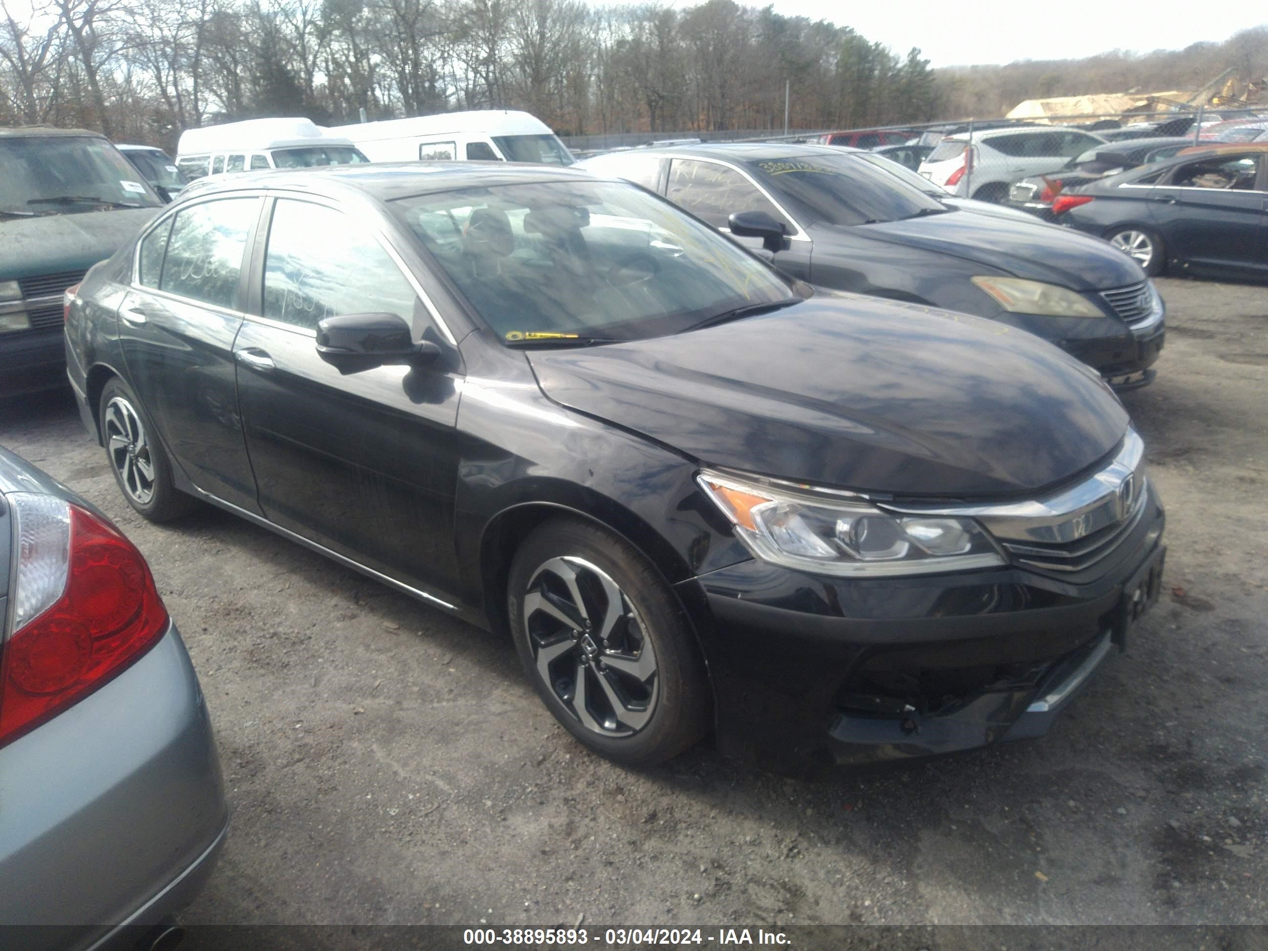 HONDA ACCORD 2017 1hgcr2f8xha133688