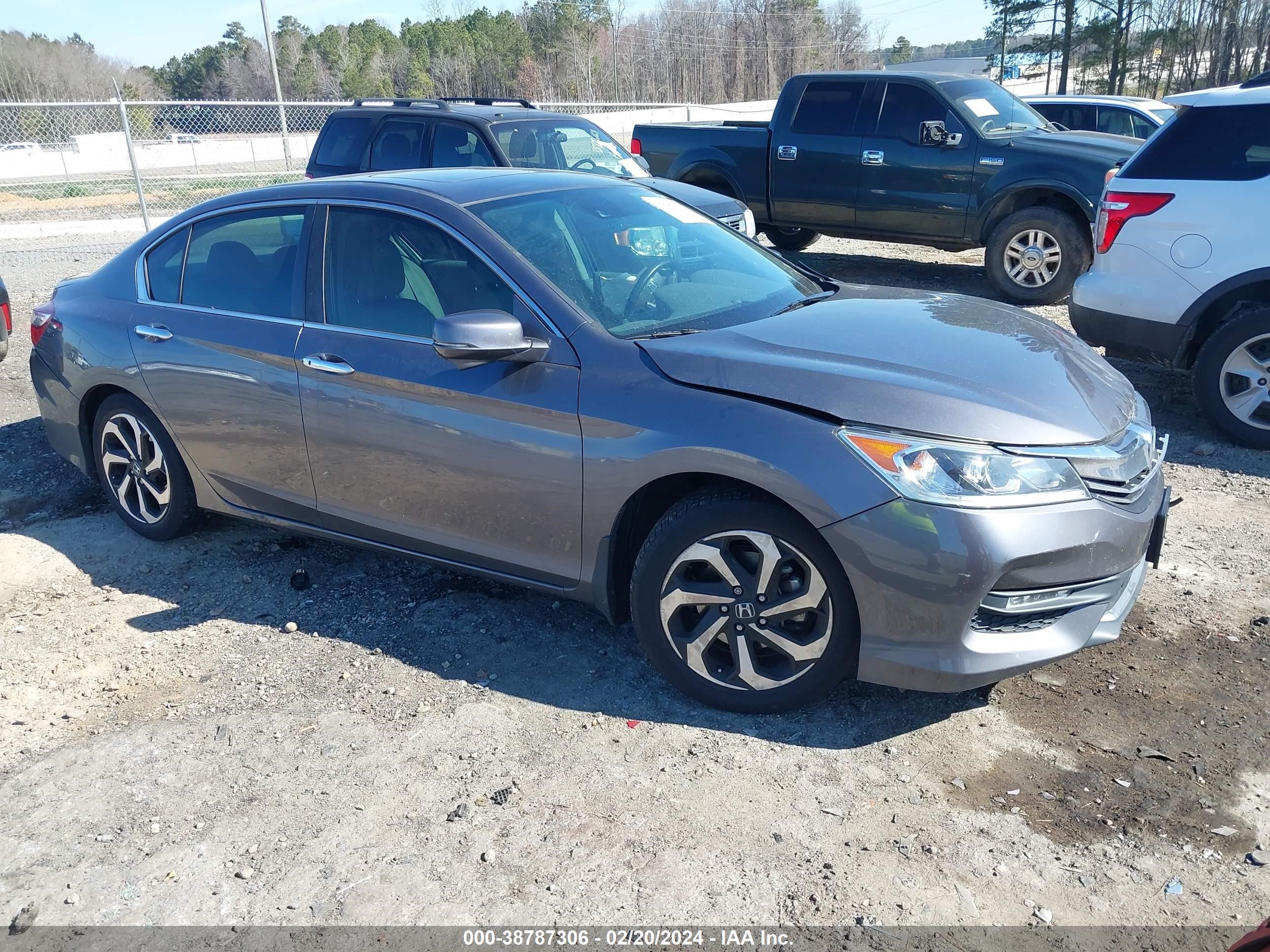 HONDA ACCORD 2017 1hgcr2f92ha269497