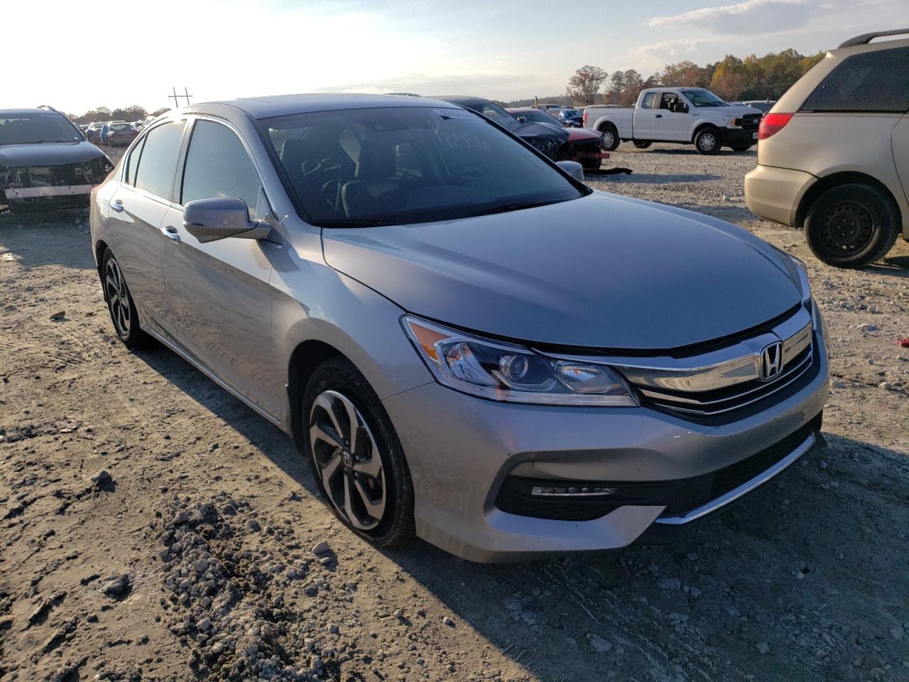 HONDA ACCORD 2017 1hgcr2f95ha220553