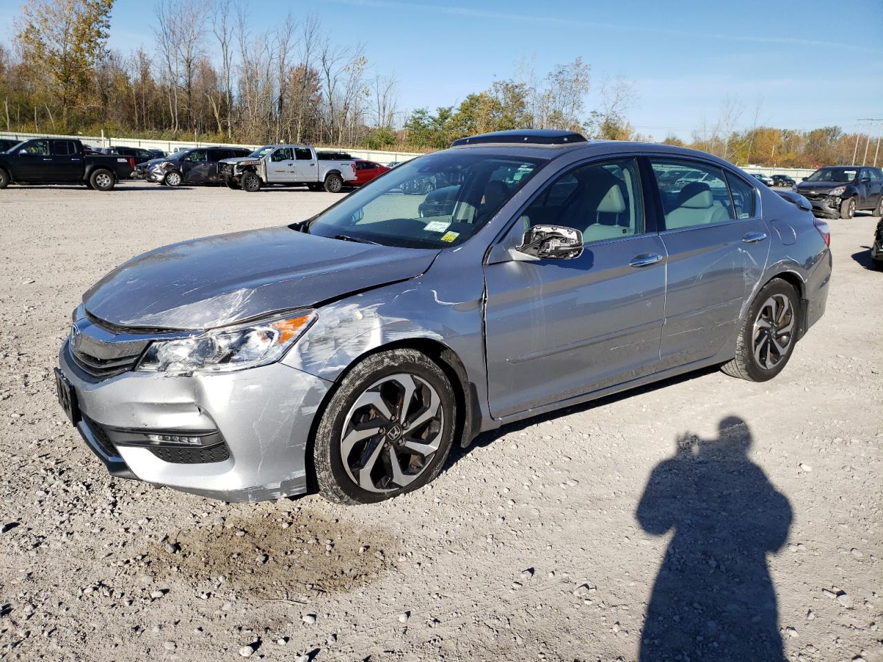 HONDA ACCORD 2017 1hgcr3f00ha040727