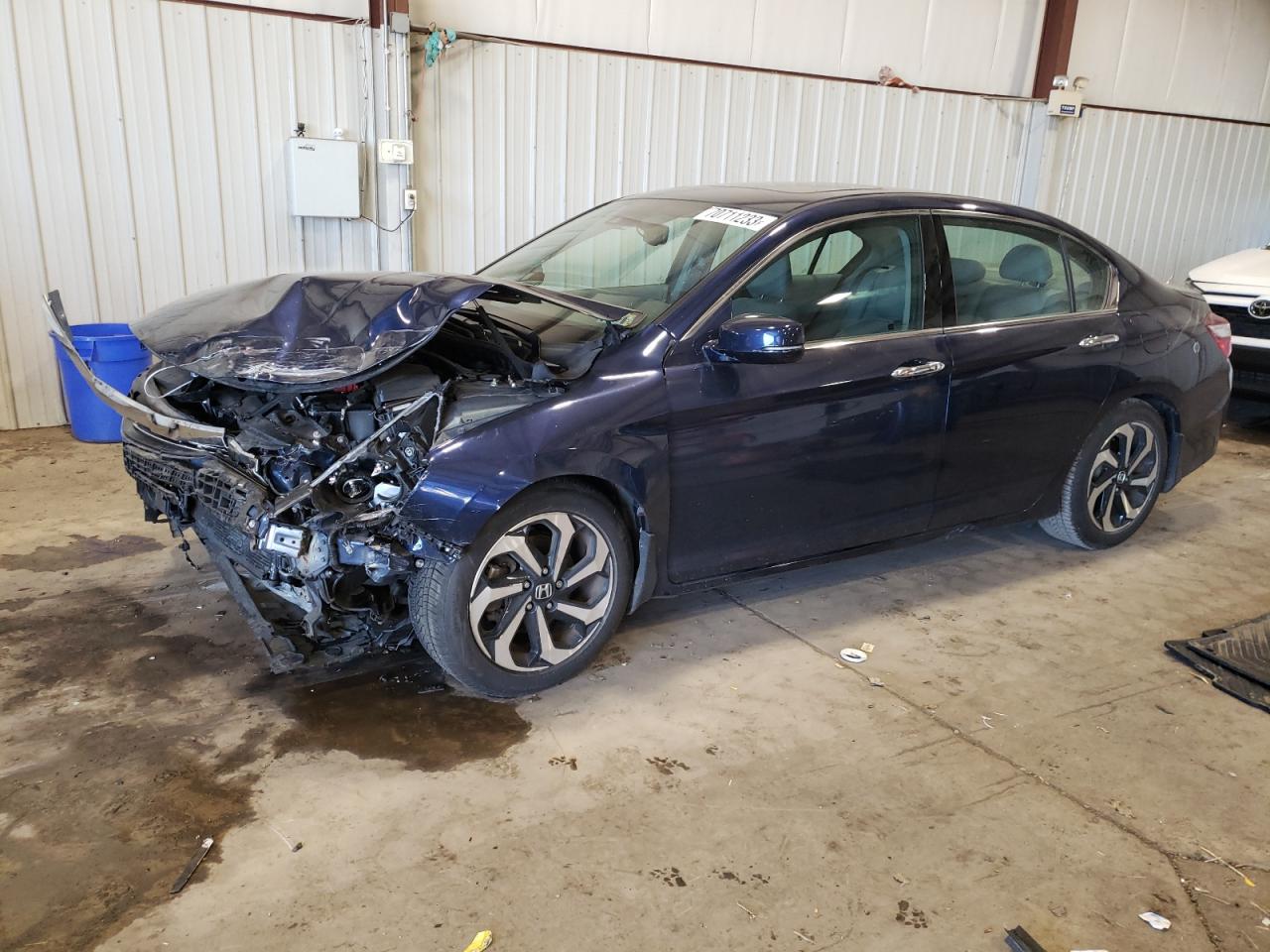 HONDA ACCORD 2017 1hgcr3f07ha021706