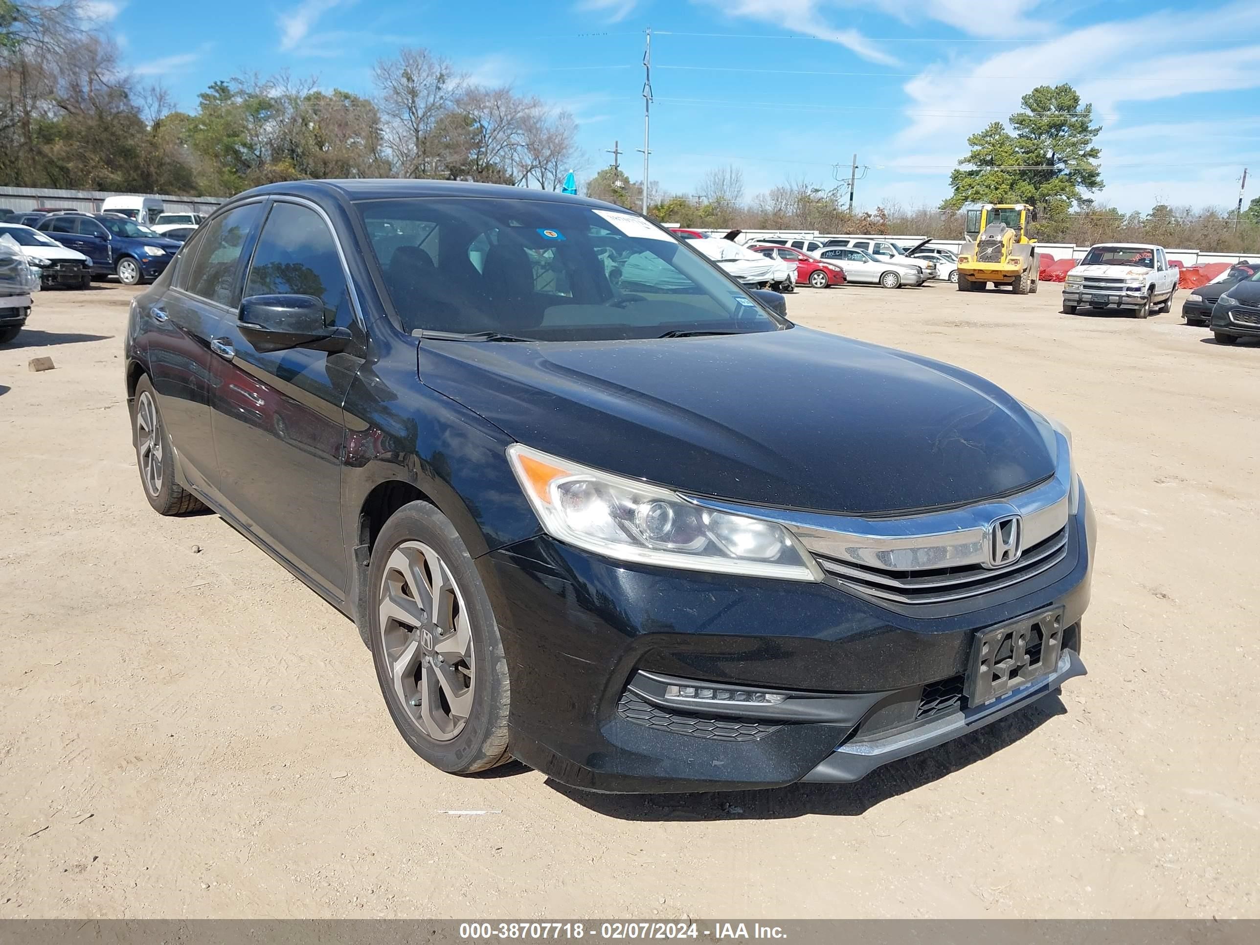 HONDA ACCORD 2017 1hgcr3f0xha027645