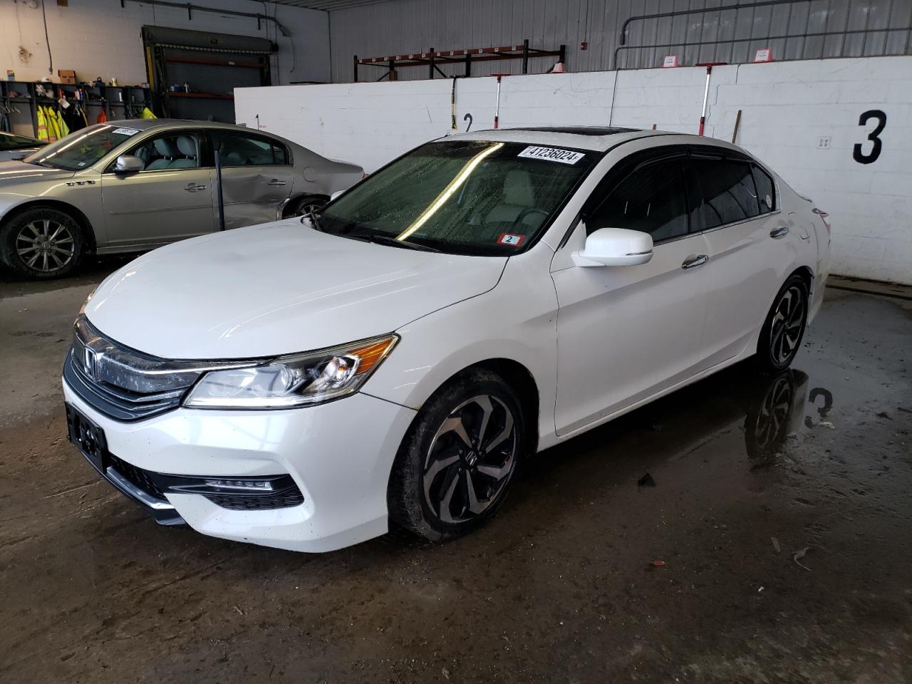 HONDA ACCORD 2016 1hgcr3f80ga032549