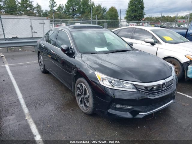 HONDA ACCORD 2017 1hgcr3f82ha018363