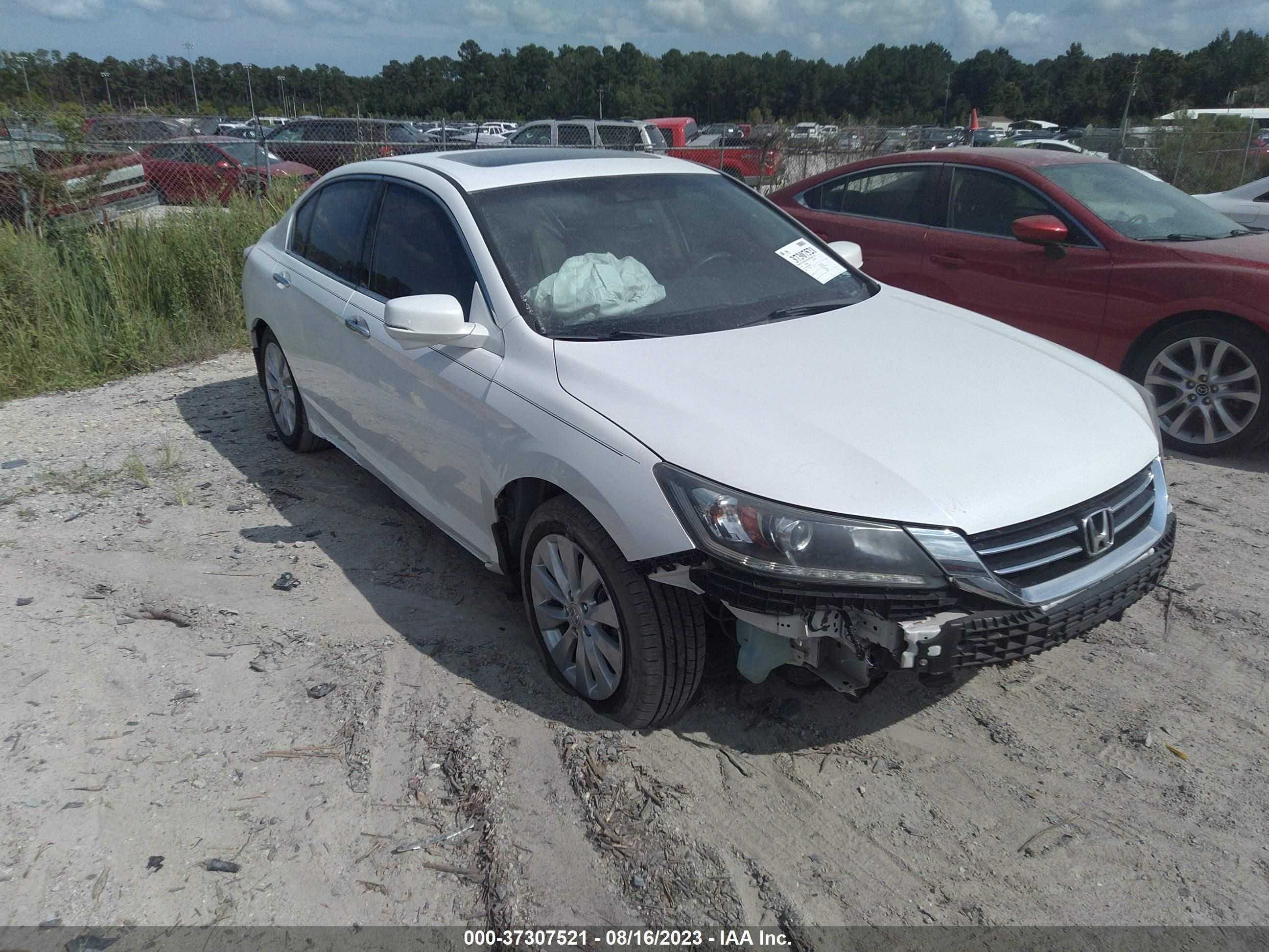 HONDA ACCORD 2013 1hgcr3f83da045517